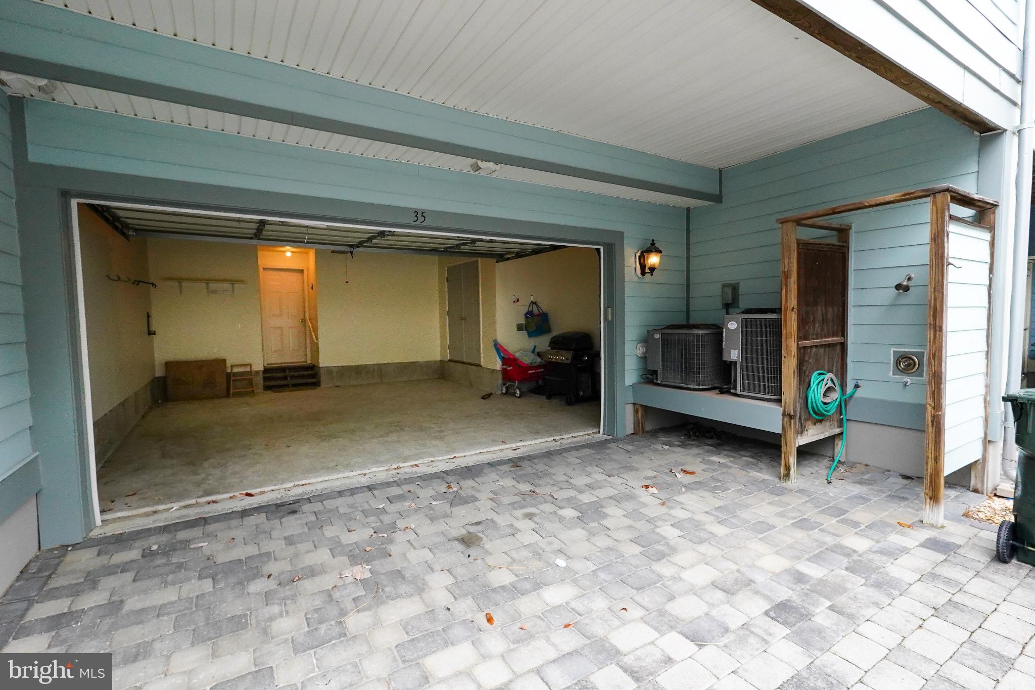 SUNSET ISLAND - Residential