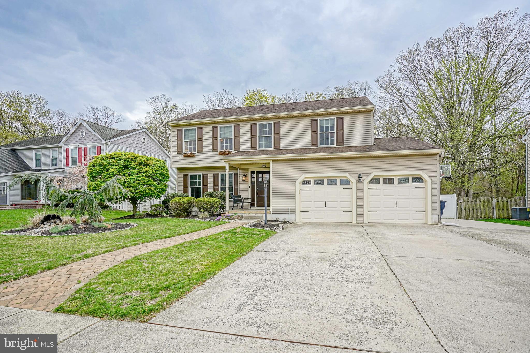 190 DUNDEE DRIVE