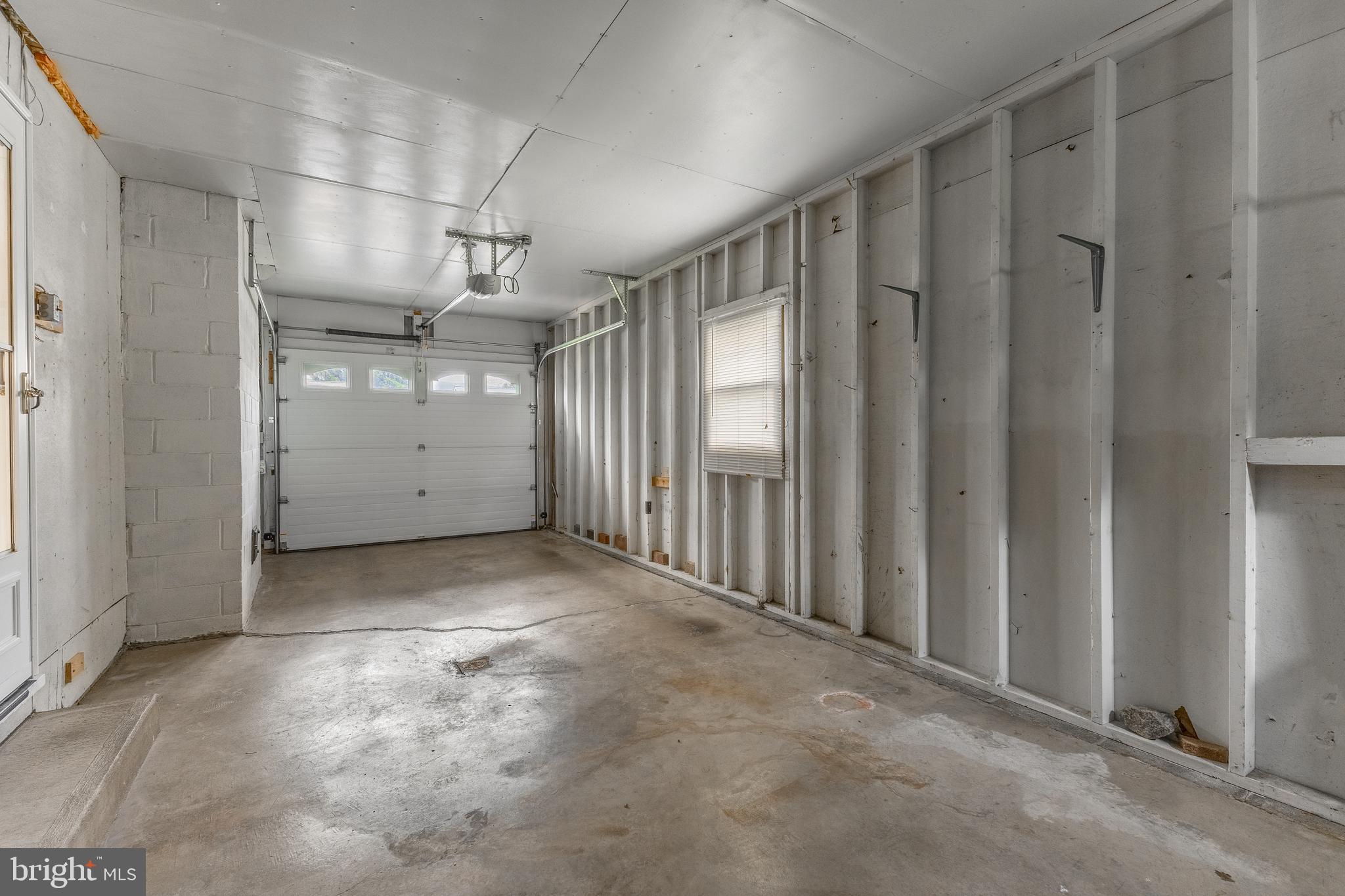 THE HILL - Residential