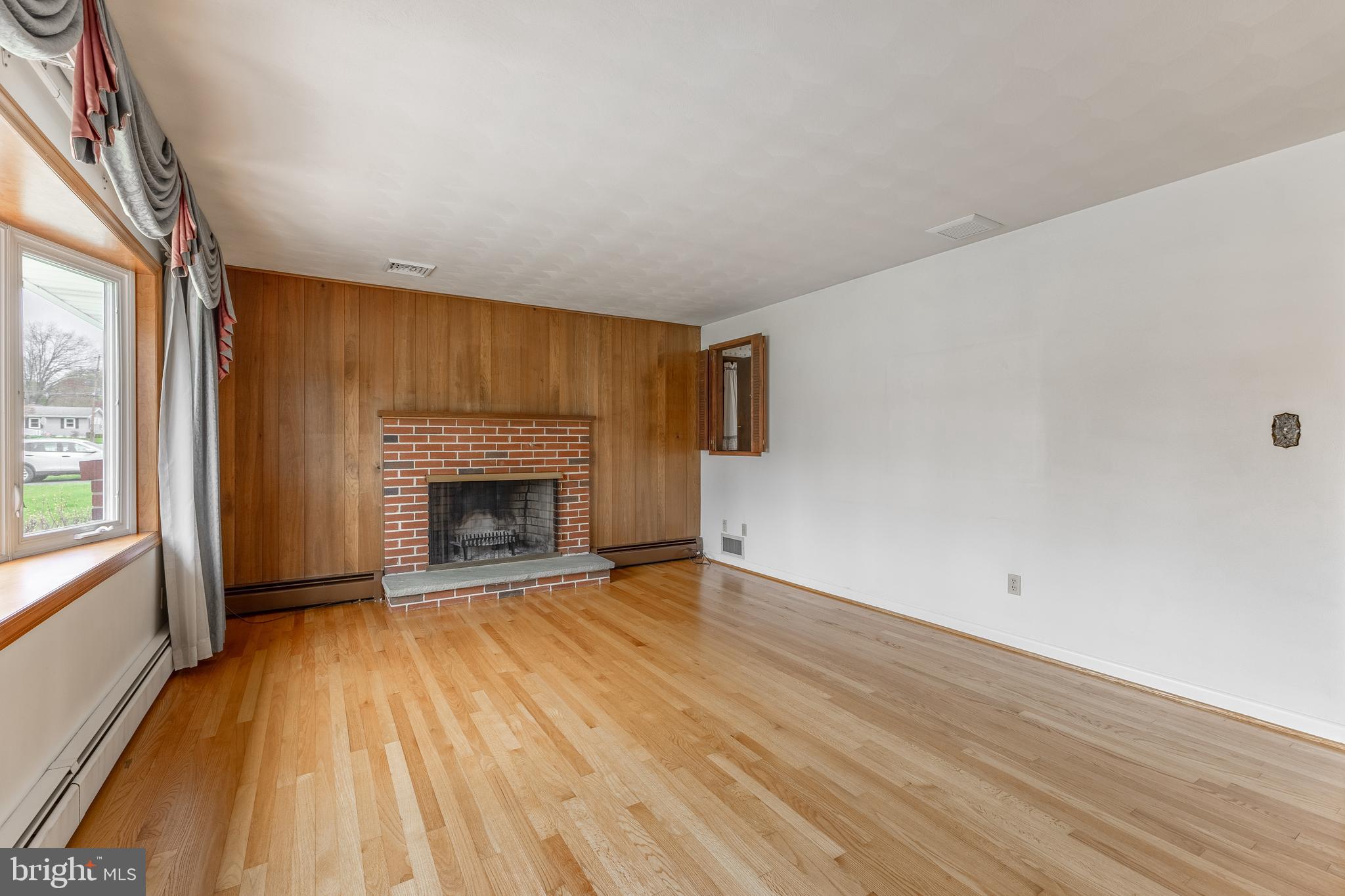 THE HILL - Residential