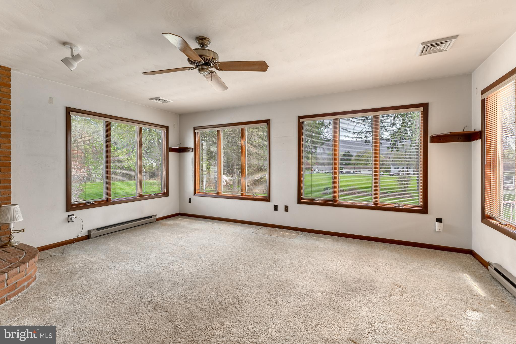 THE HILL - Residential