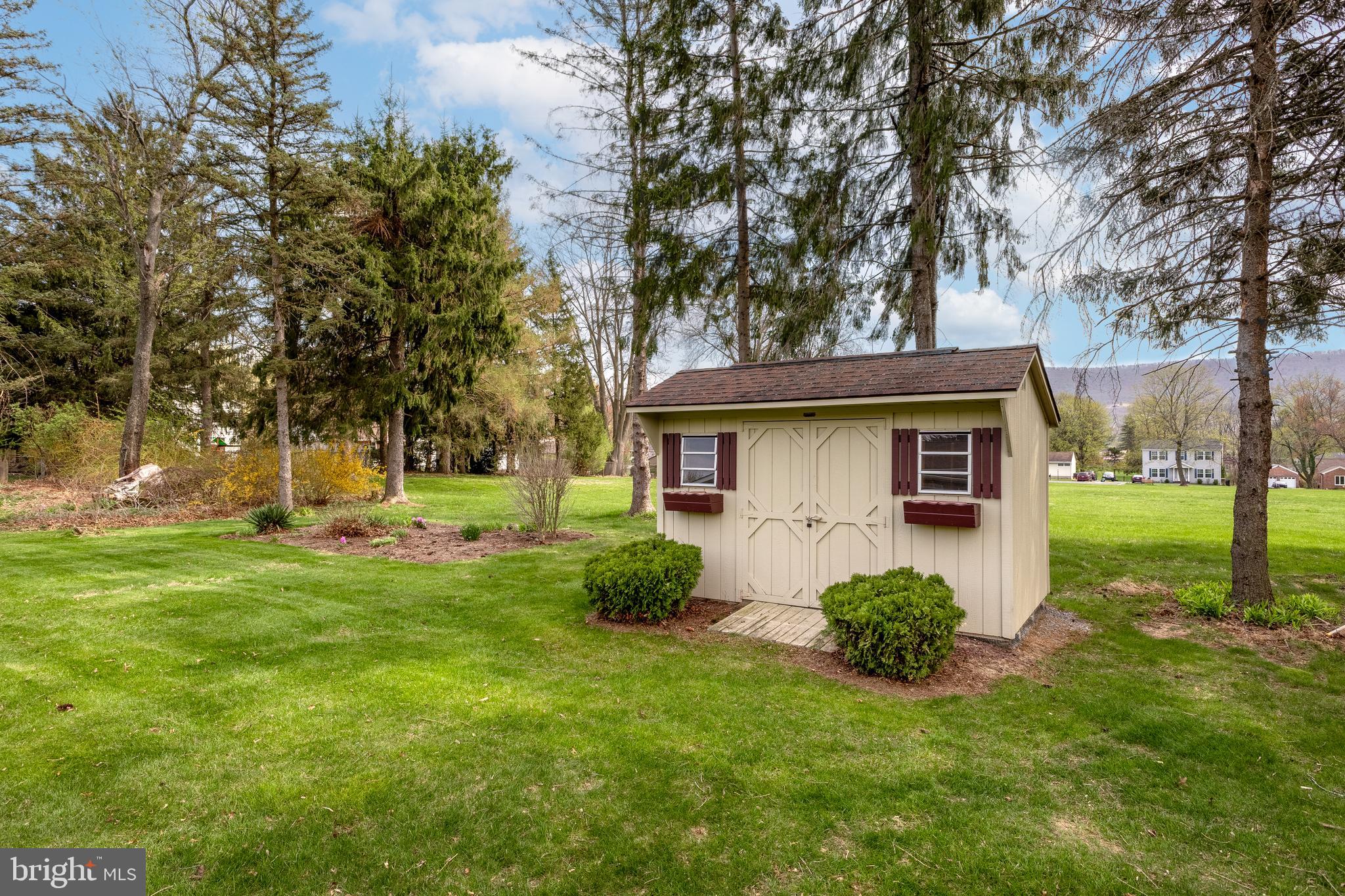 THE HILL - Residential