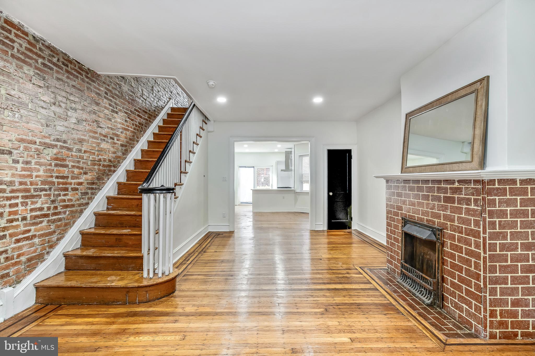 4622 LOCUST STREET