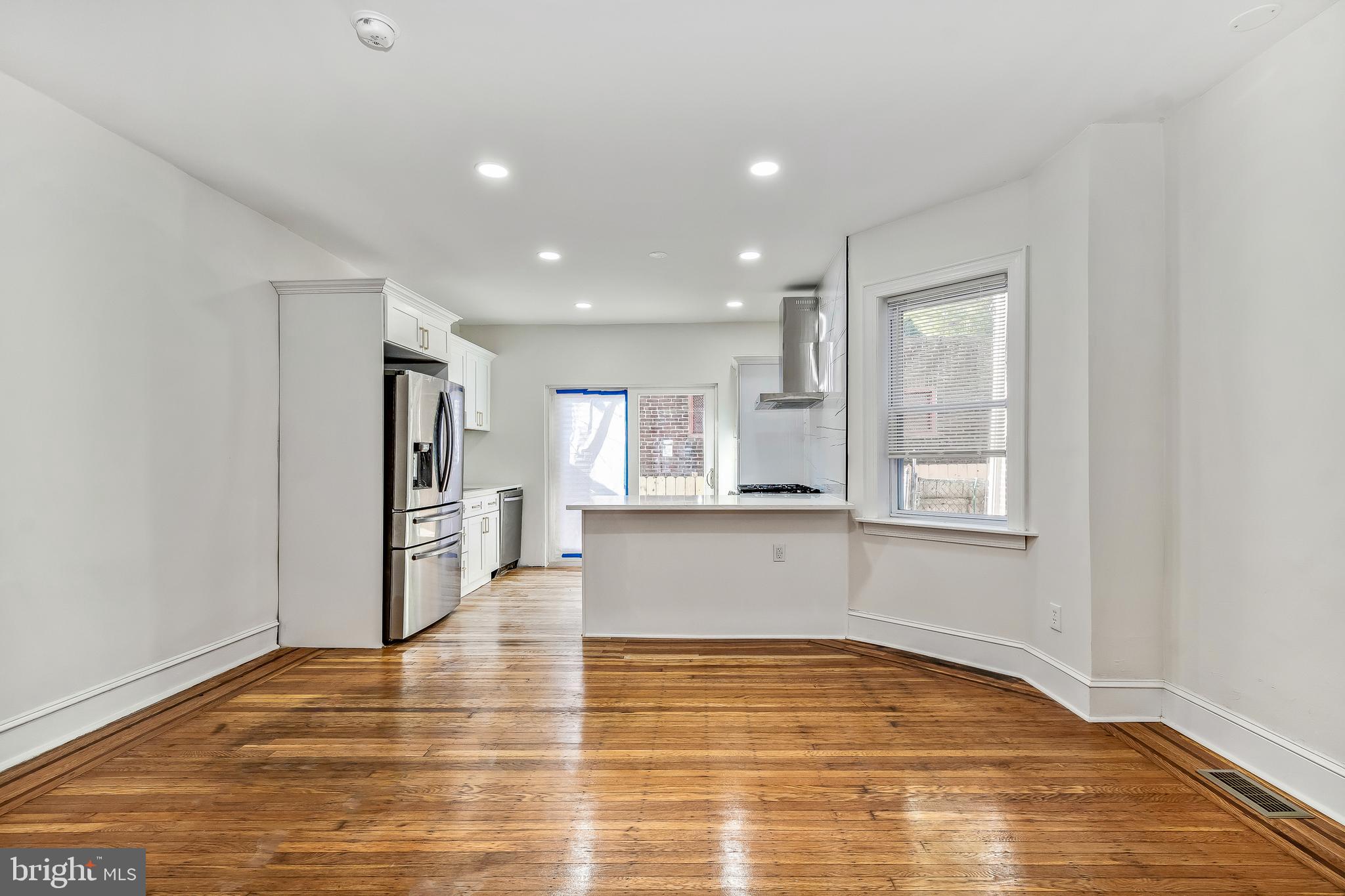 4622 LOCUST STREET