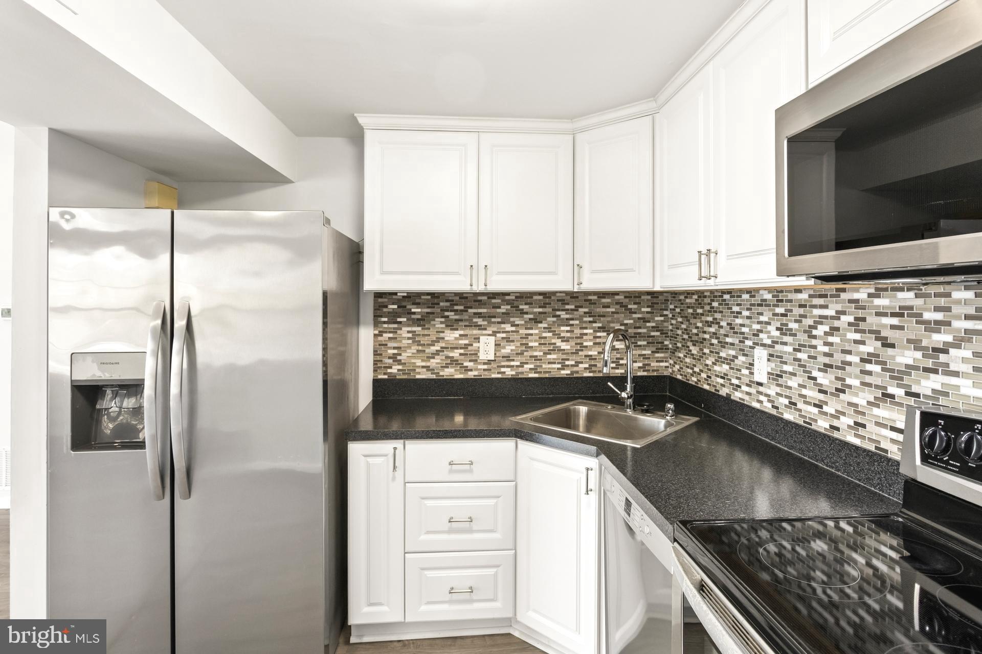 VILLAGE SHIRES - Residential