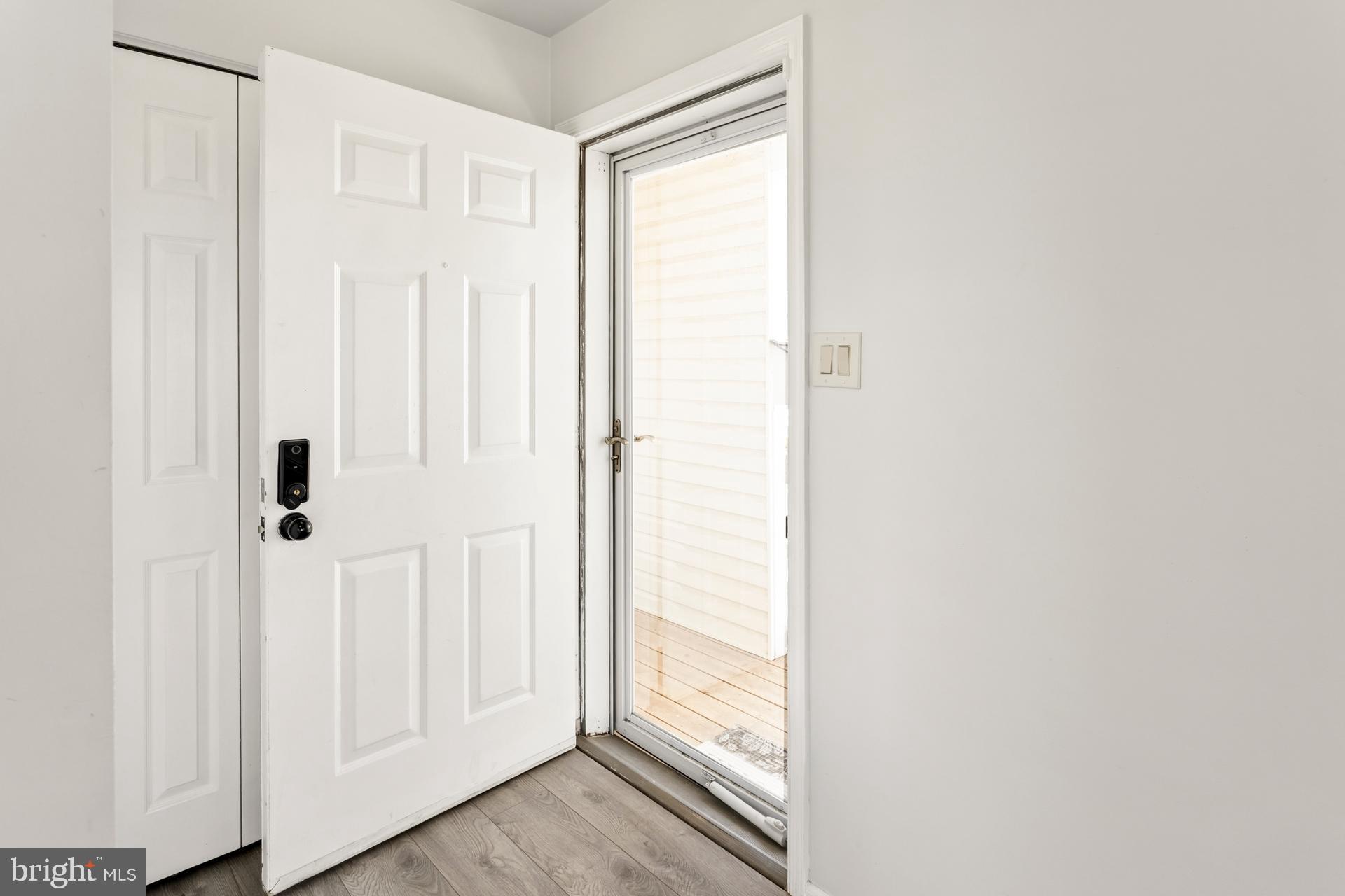 VILLAGE SHIRES - Residential