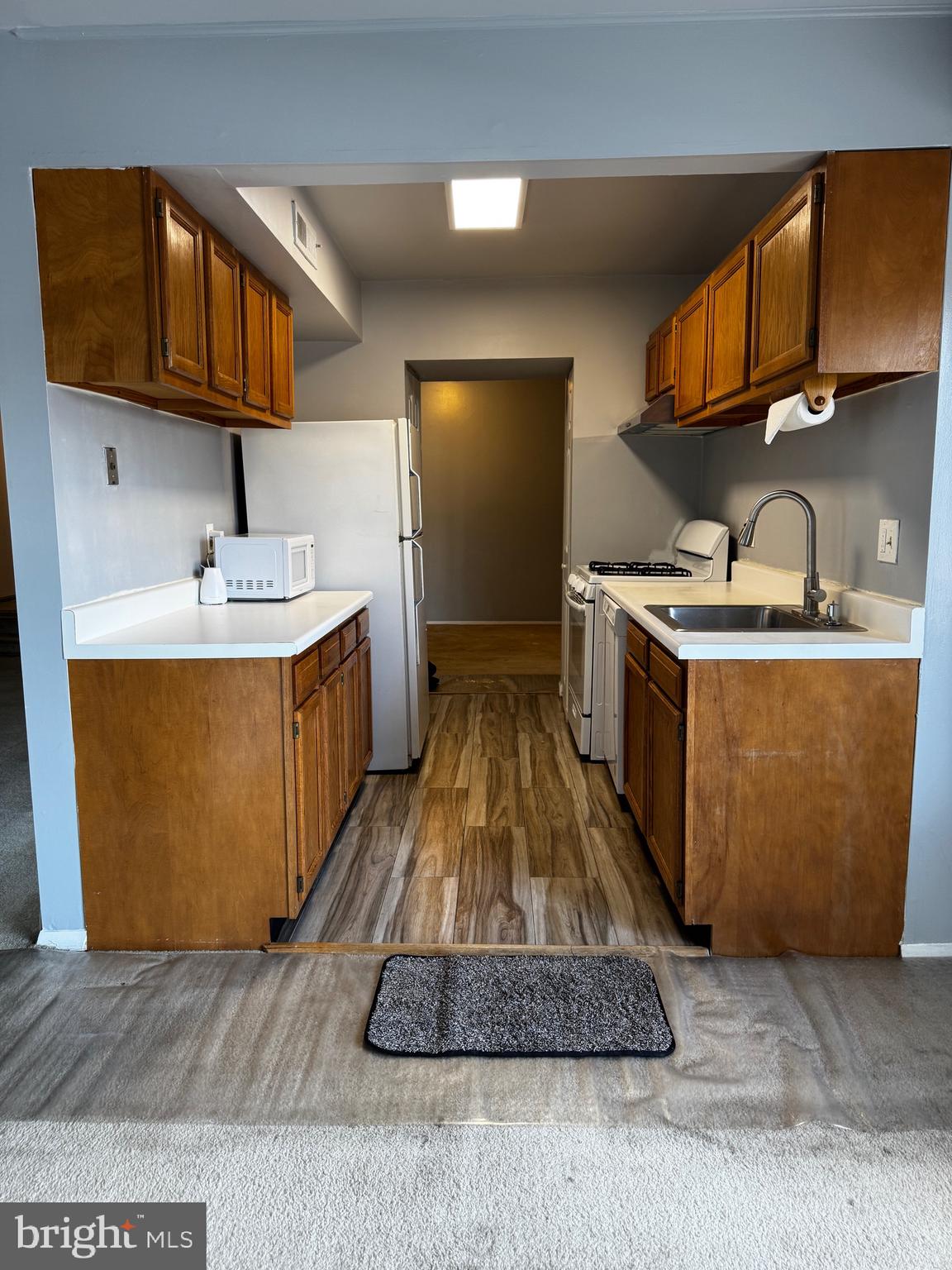 CHERRY GLEN CONDOS - Residential Lease