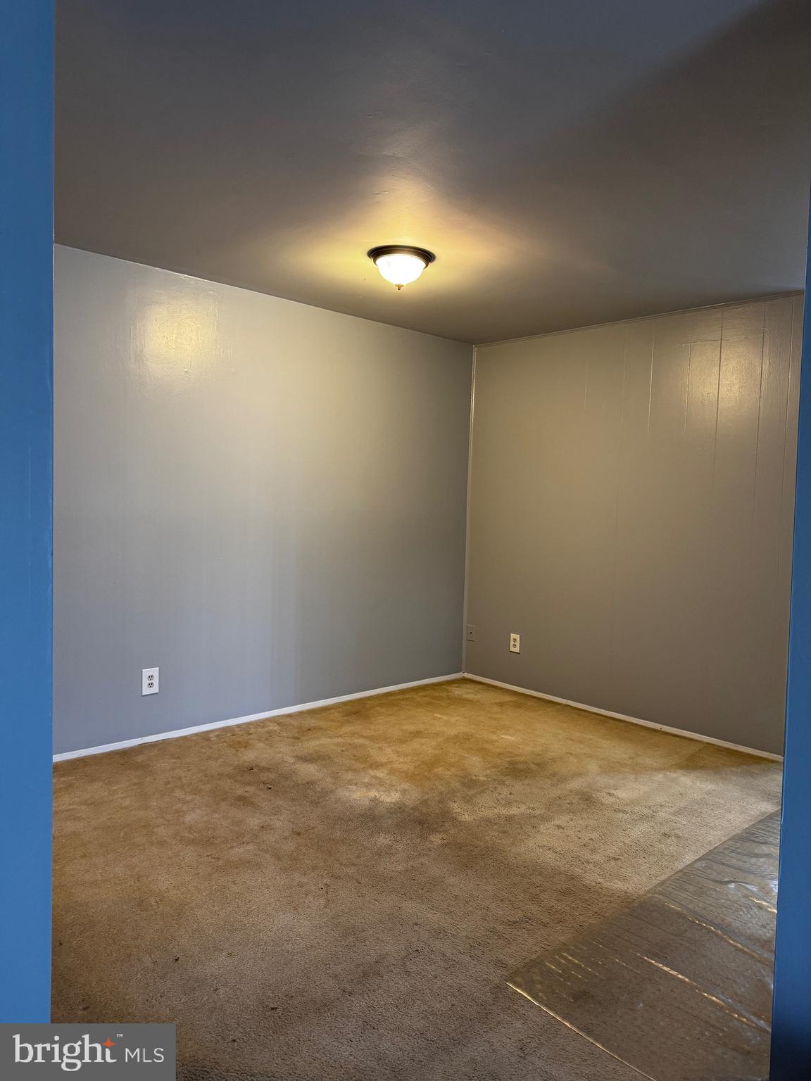 CHERRY GLEN CONDOS - Residential Lease