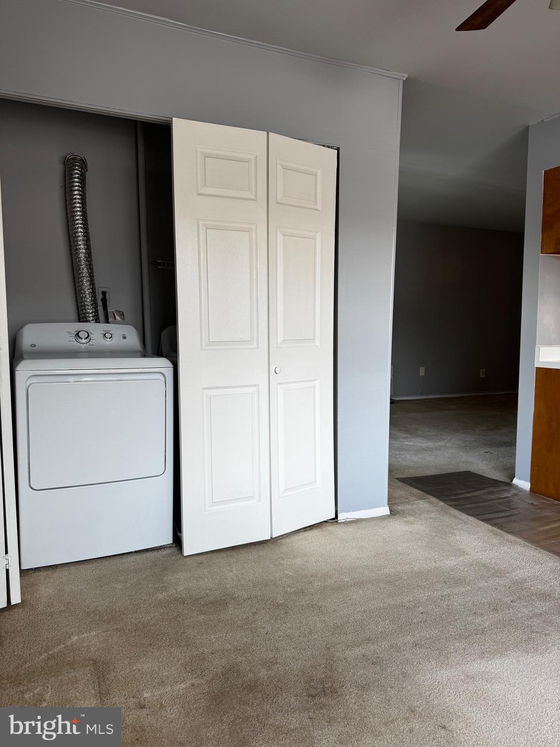 CHERRY GLEN CONDOS - Residential Lease