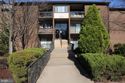 11238 Cherry Hill Road Unit 40, Beltsville, MD MLS: MDPG2190940