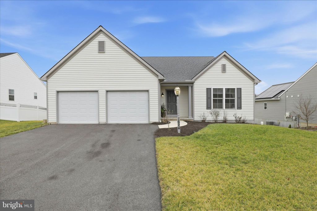 Photo of 1624 Fountain Rock Drive, DOVER, PA 17315 (MLS # PAYK2095730)