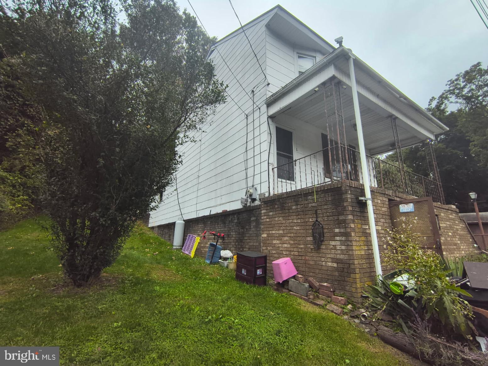 148 LOW ROAD