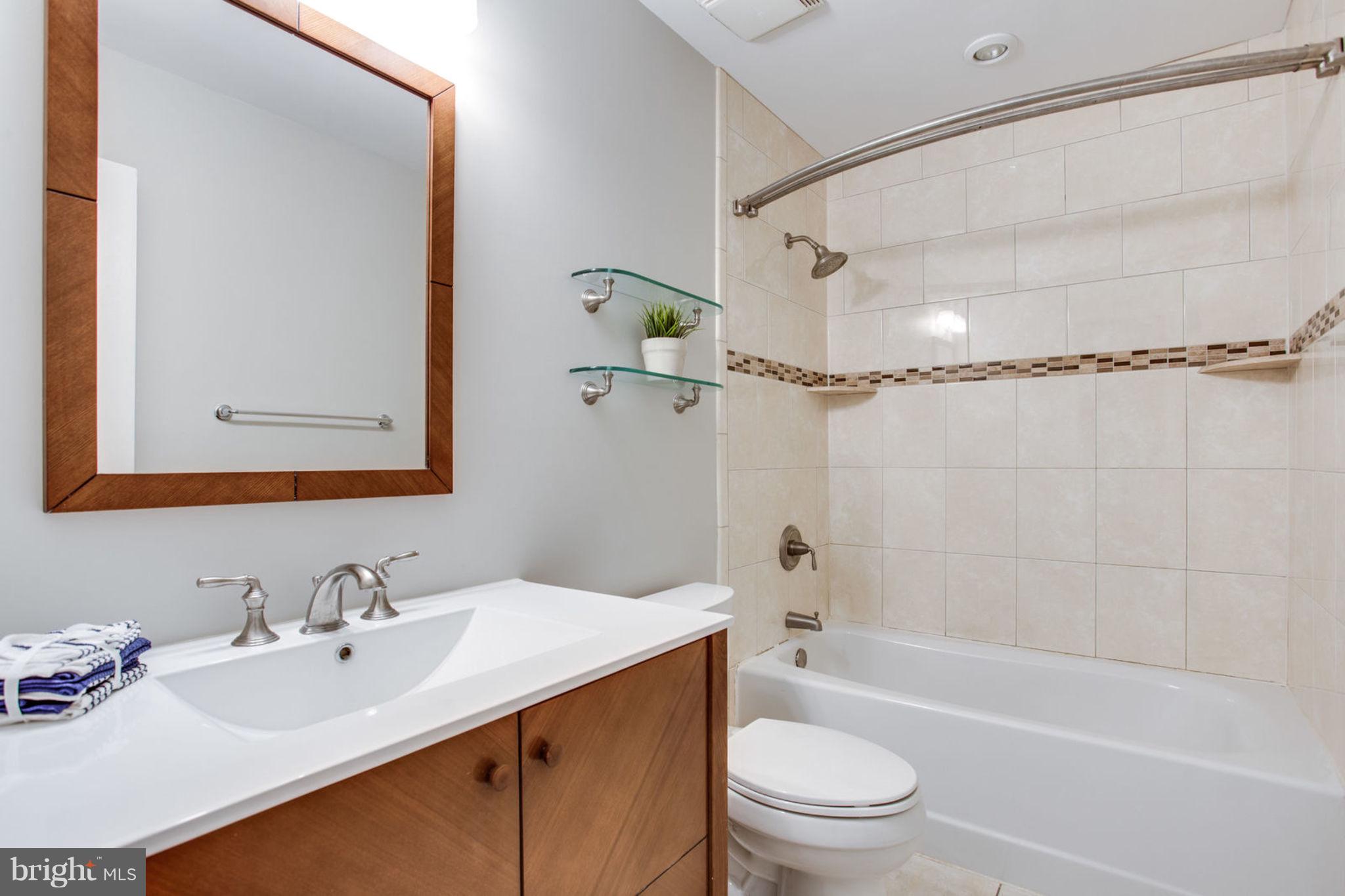 BONIFANT WOODS - Residential Lease