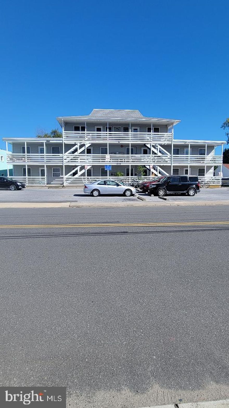Bahama Condos - Building is condominimized. 10 total units. 8-2br units, 2-1br units. SOLD AS IS. All current leases must be honored. No exceptions.