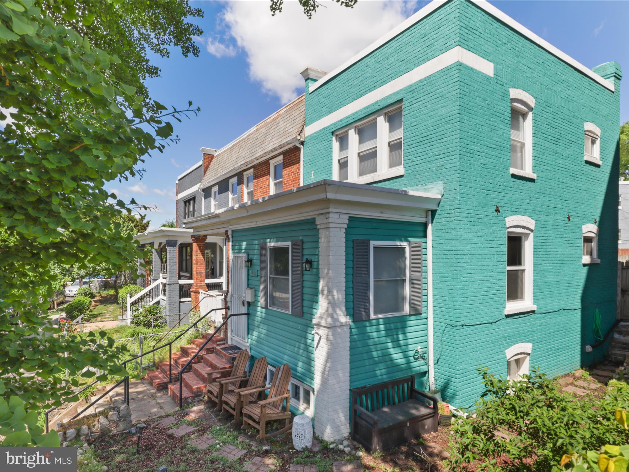 1264 PENN STREET NE