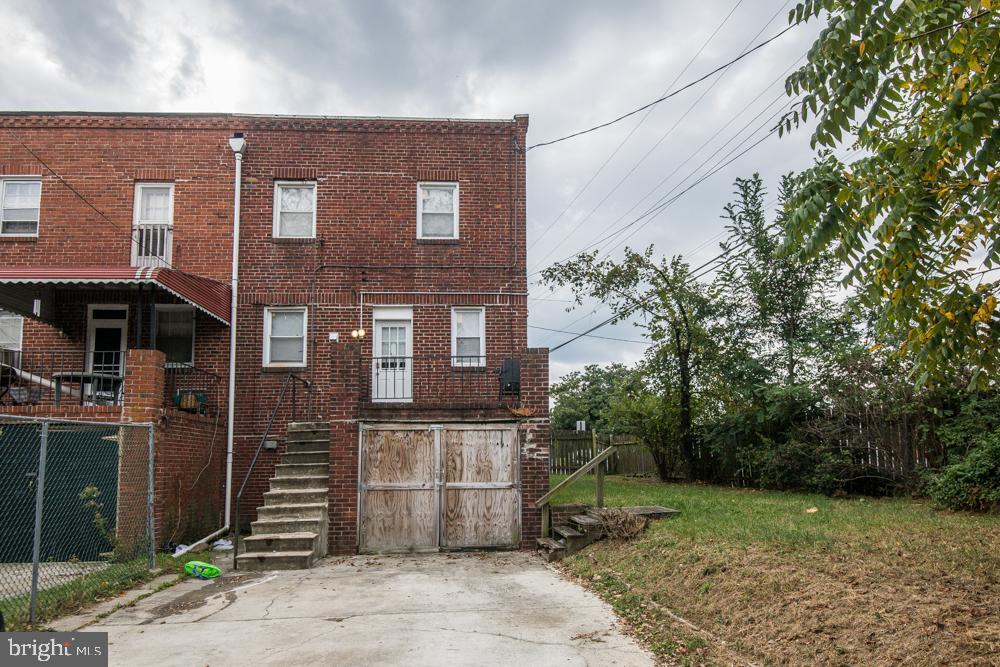 ARLINGTON - Residential