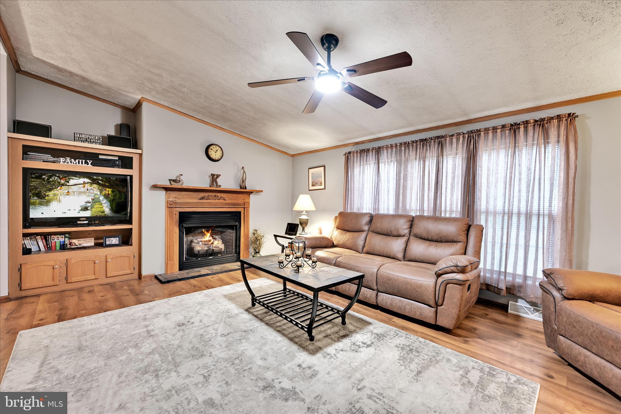 PINE GROVE - Residential