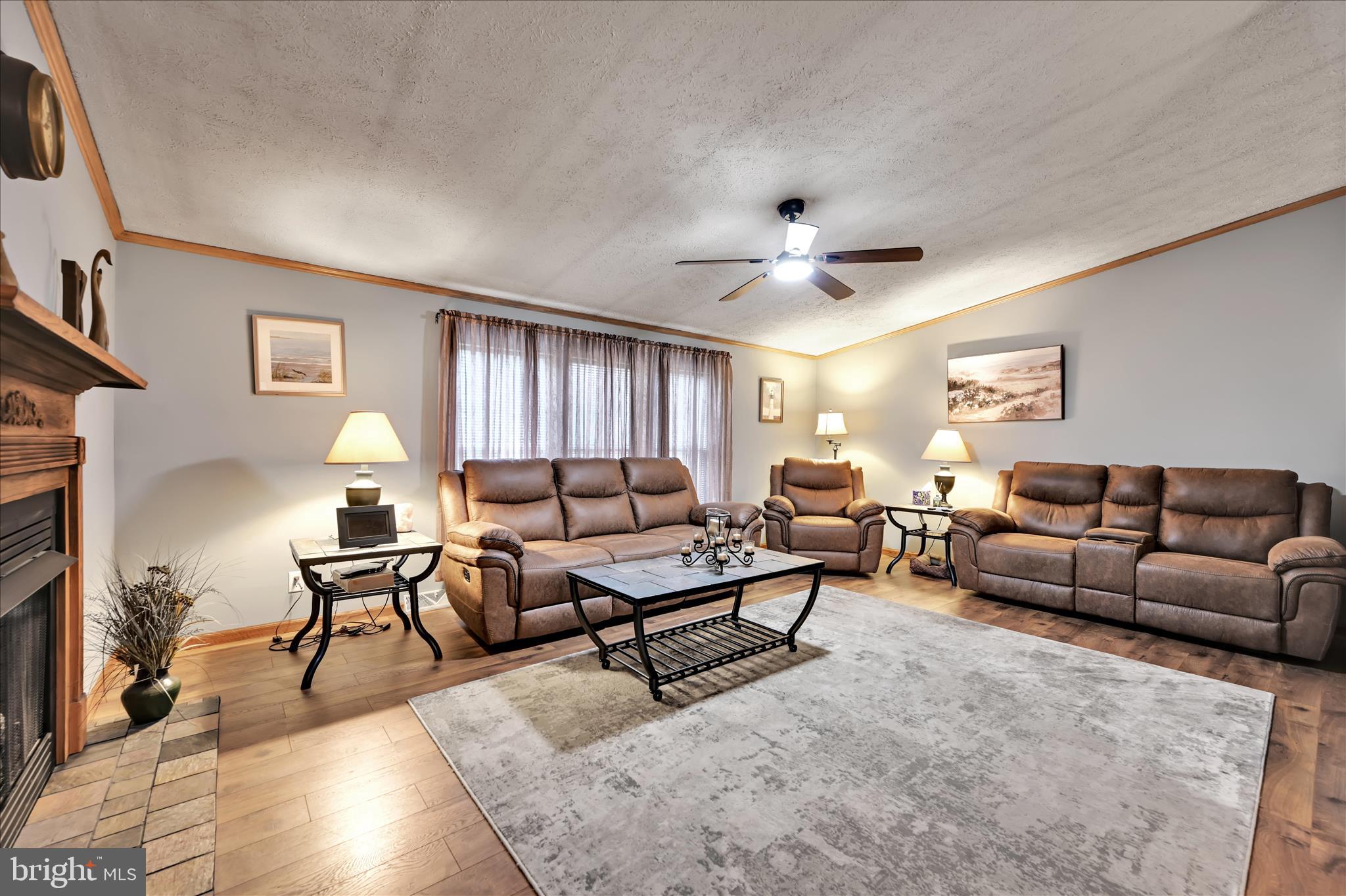 PINE GROVE - Residential