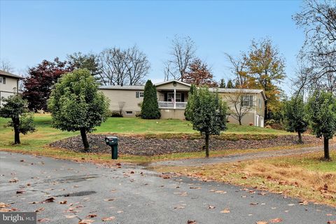 12 PINE CONE DRIVE PINE GROVE PA 17963