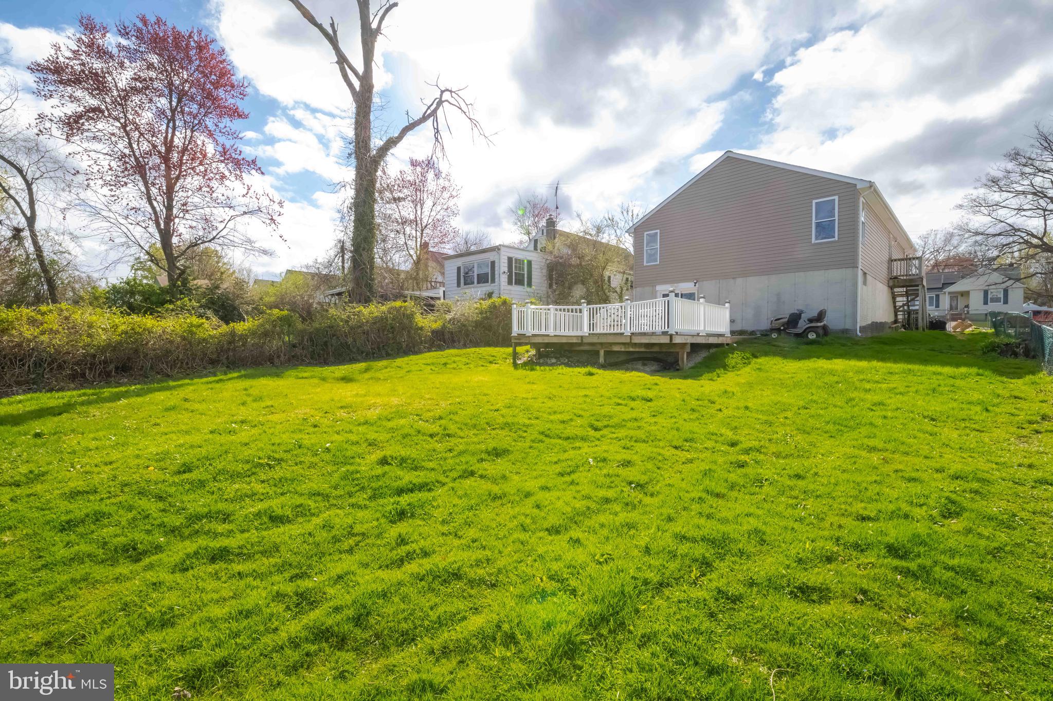 HILLENDALE PARK - Residential