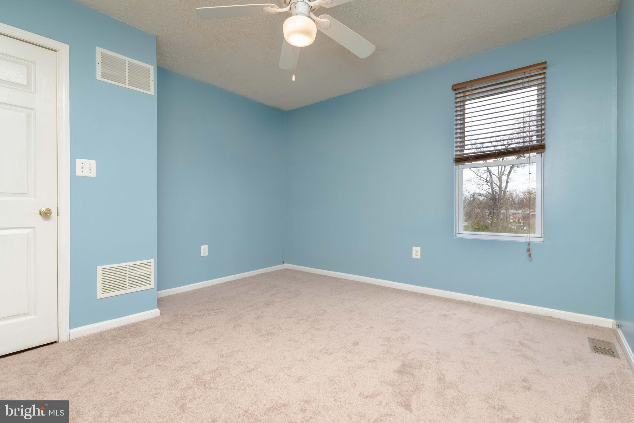 HILLENDALE PARK - Residential