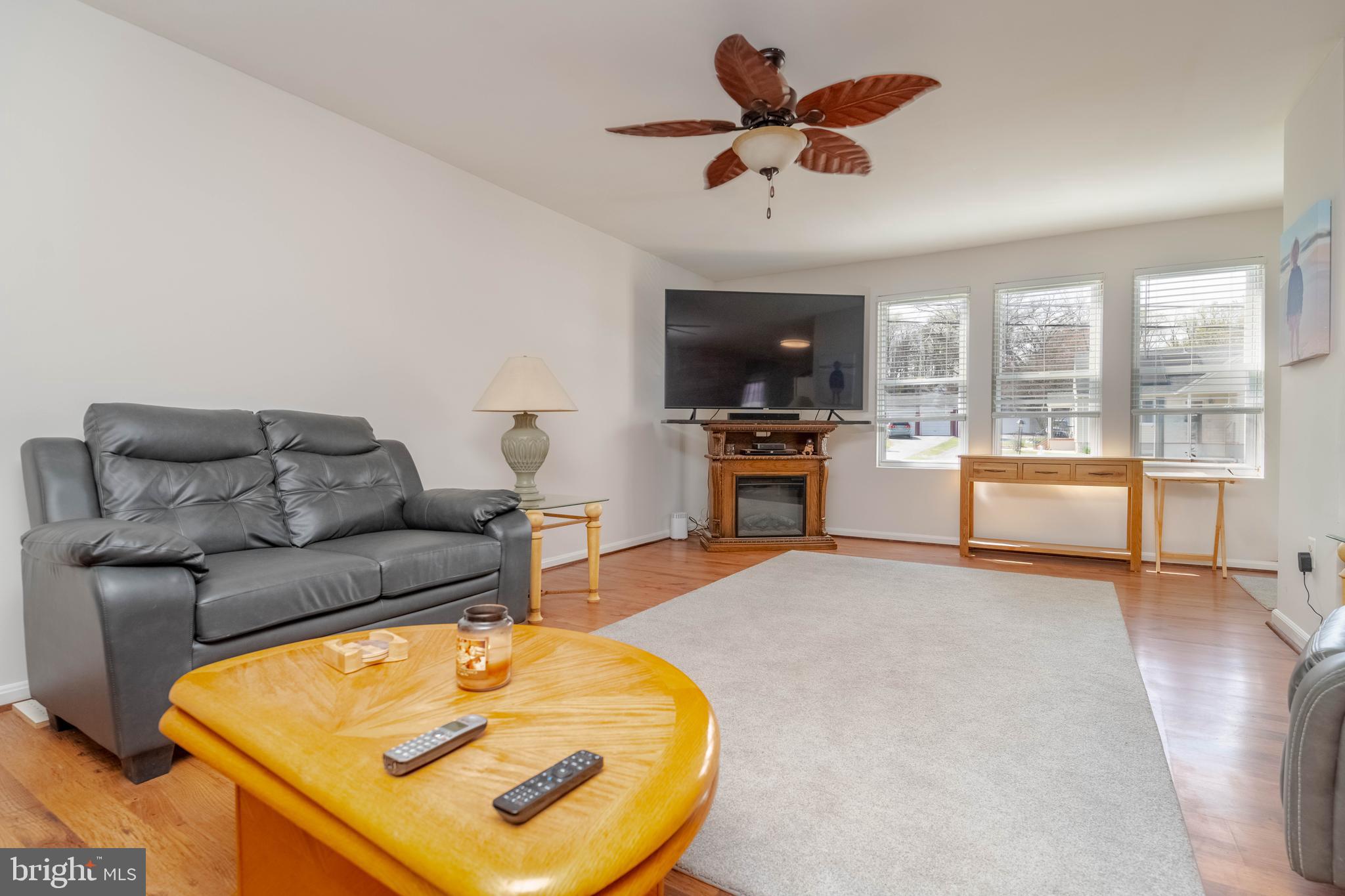 HILLENDALE PARK - Residential