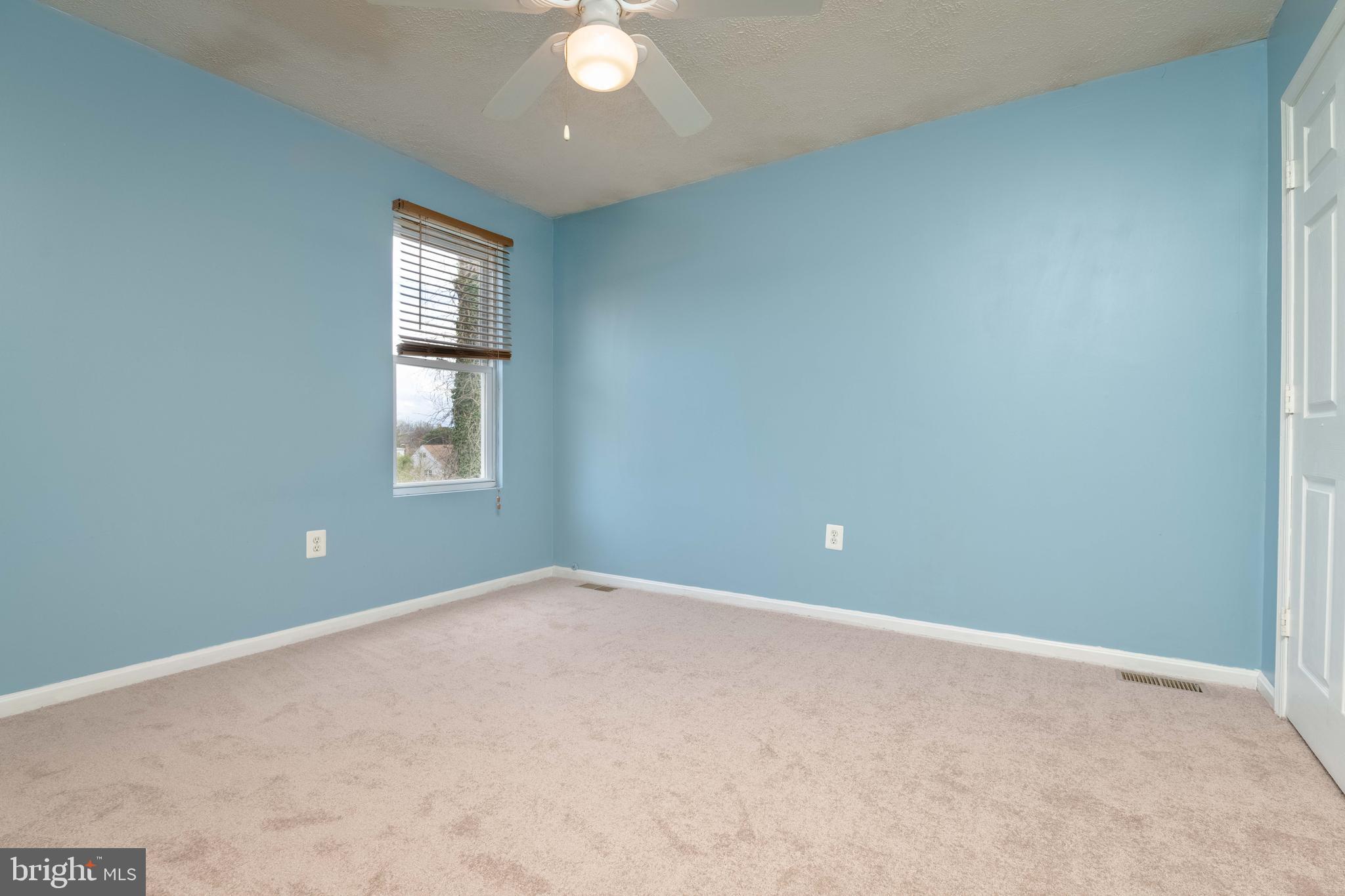 HILLENDALE PARK - Residential