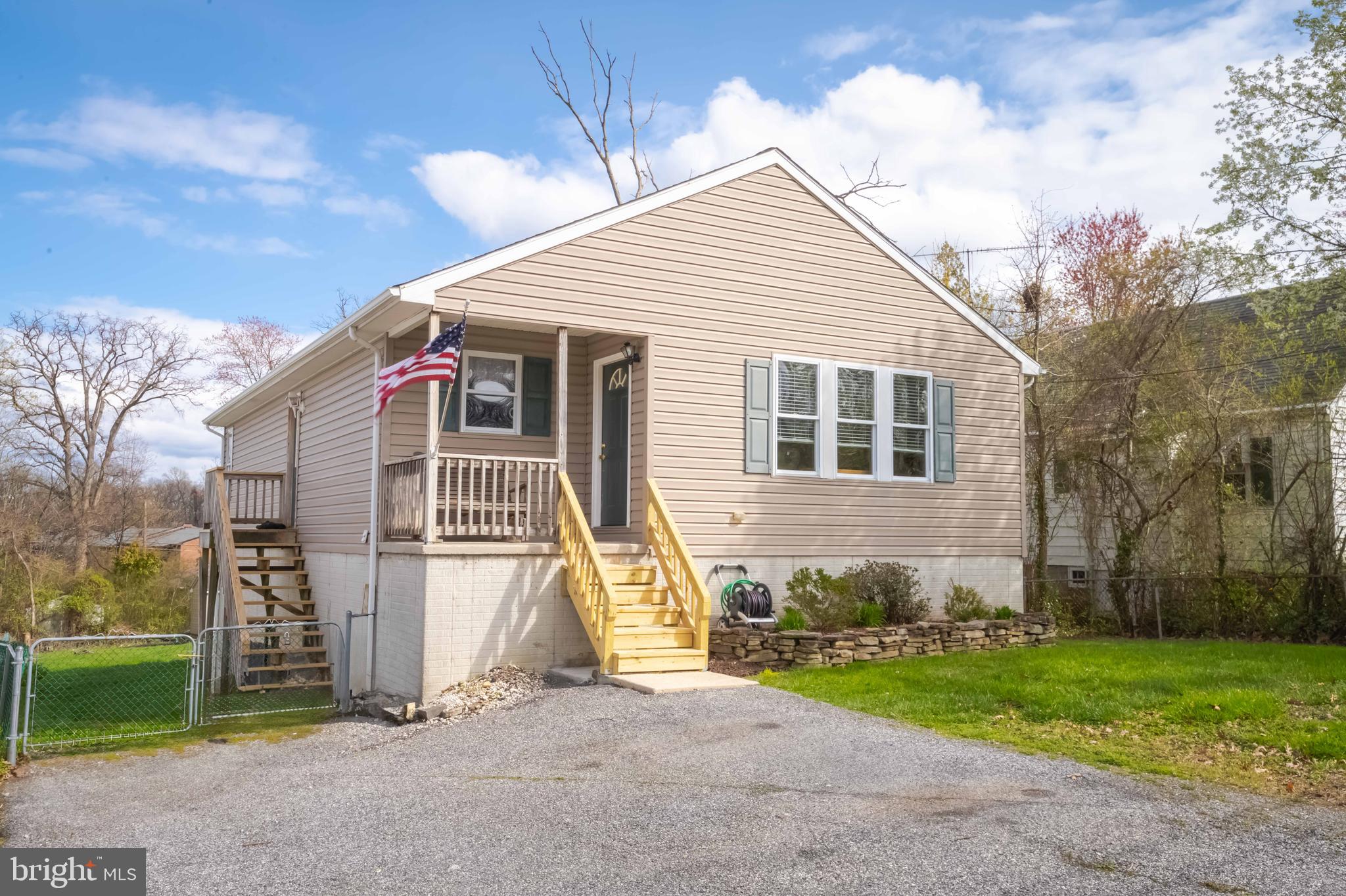 HILLENDALE PARK - Residential