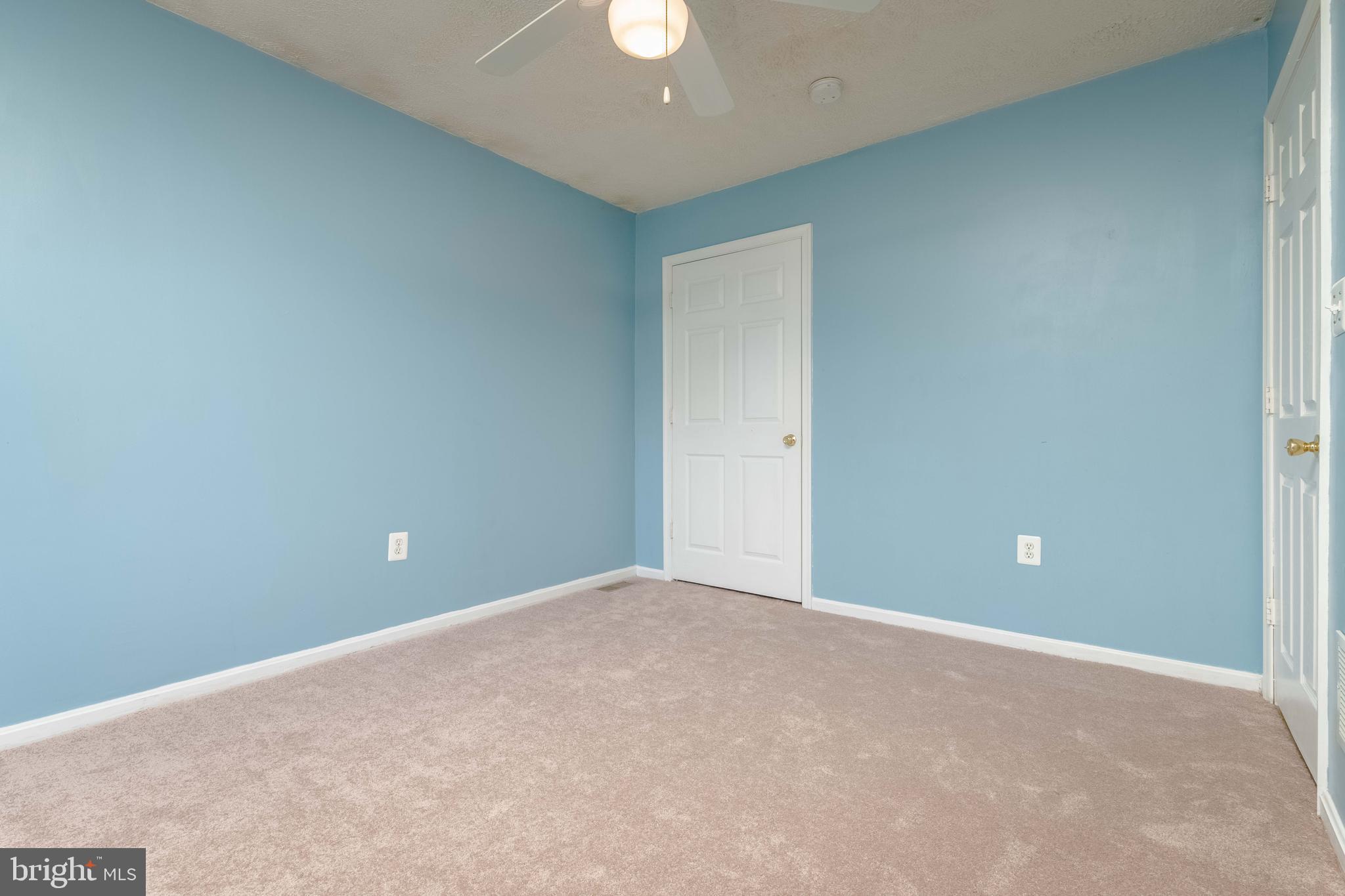 HILLENDALE PARK - Residential