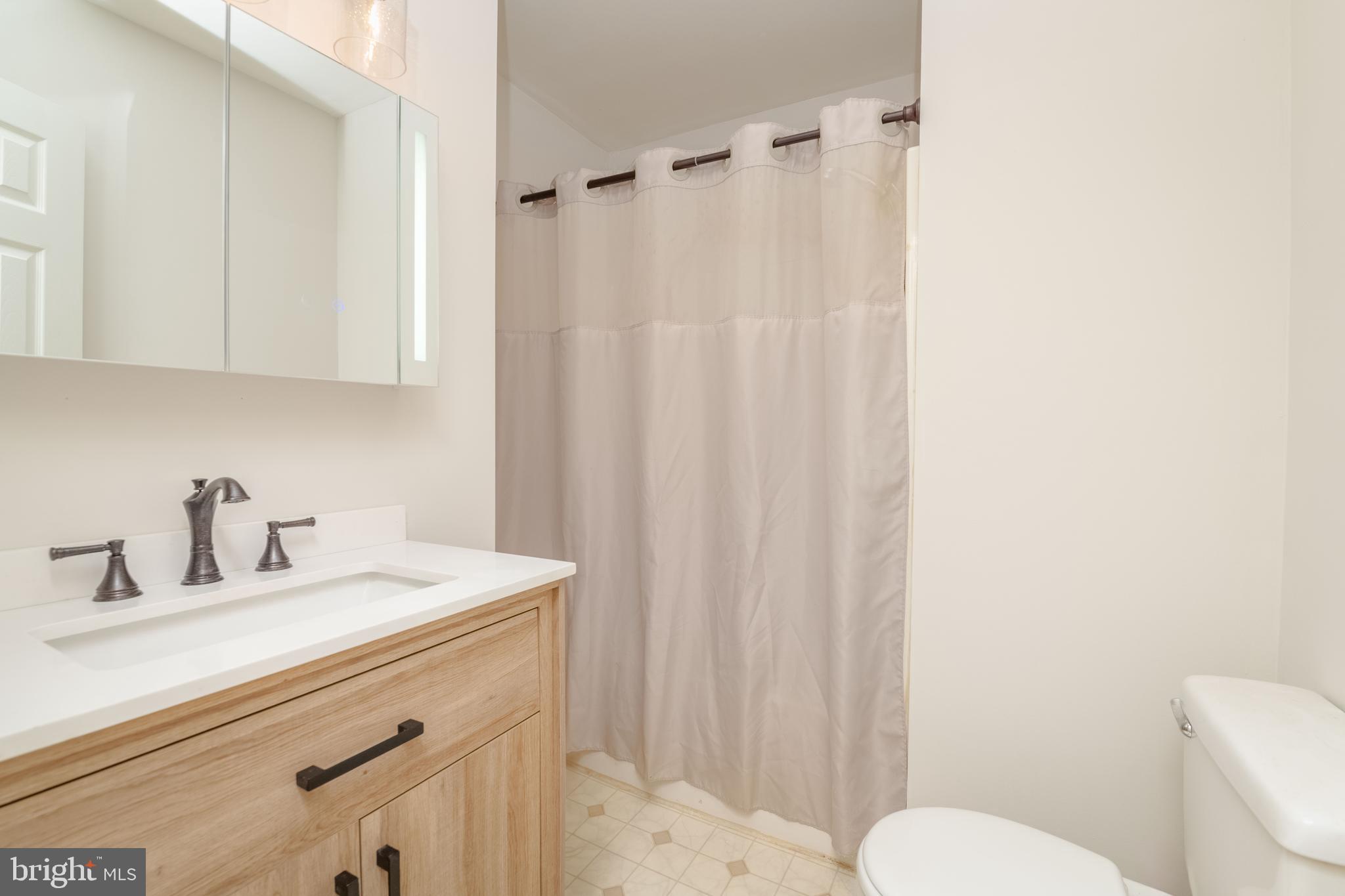 HILLENDALE PARK - Residential