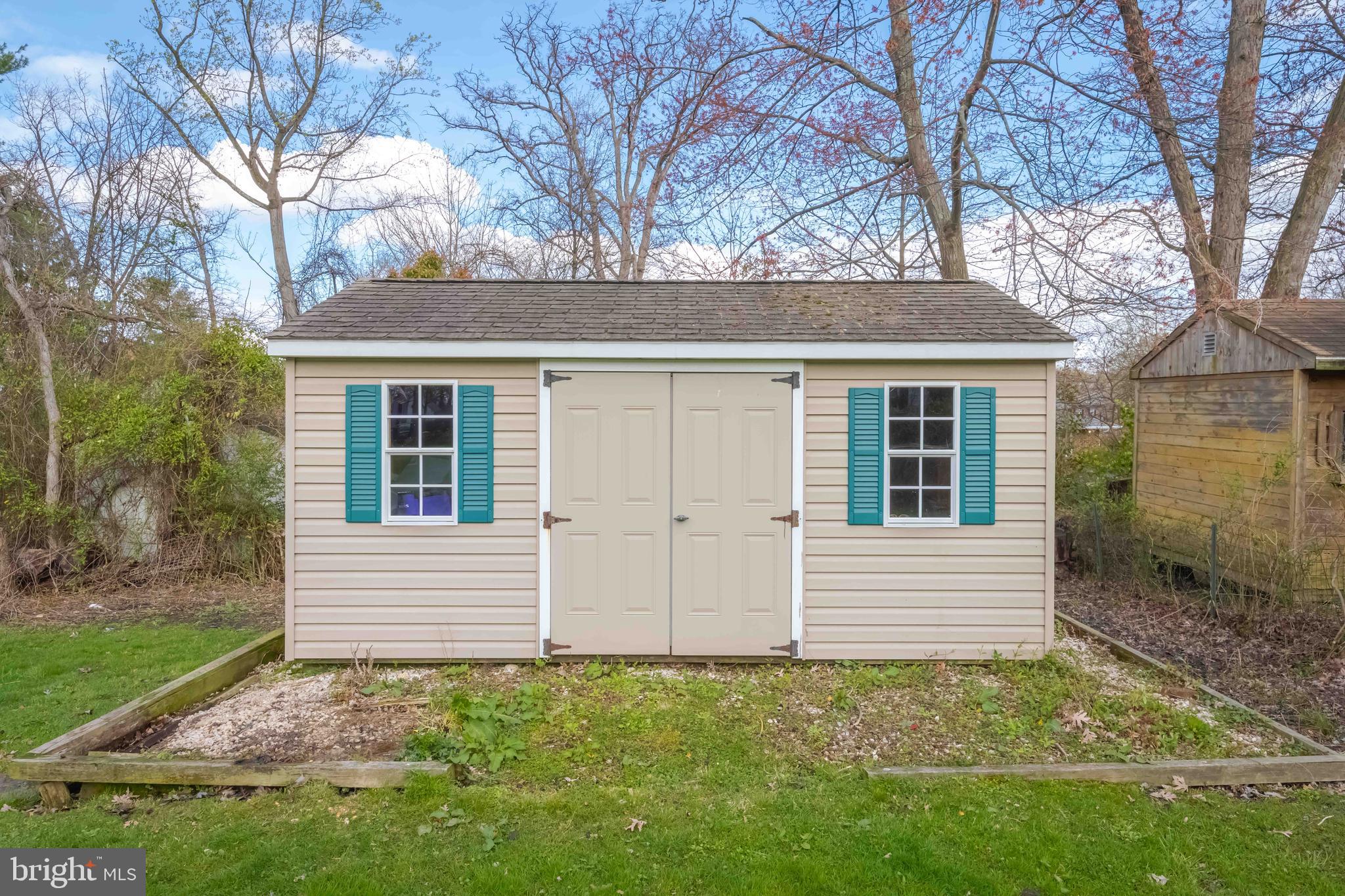 HILLENDALE PARK - Residential