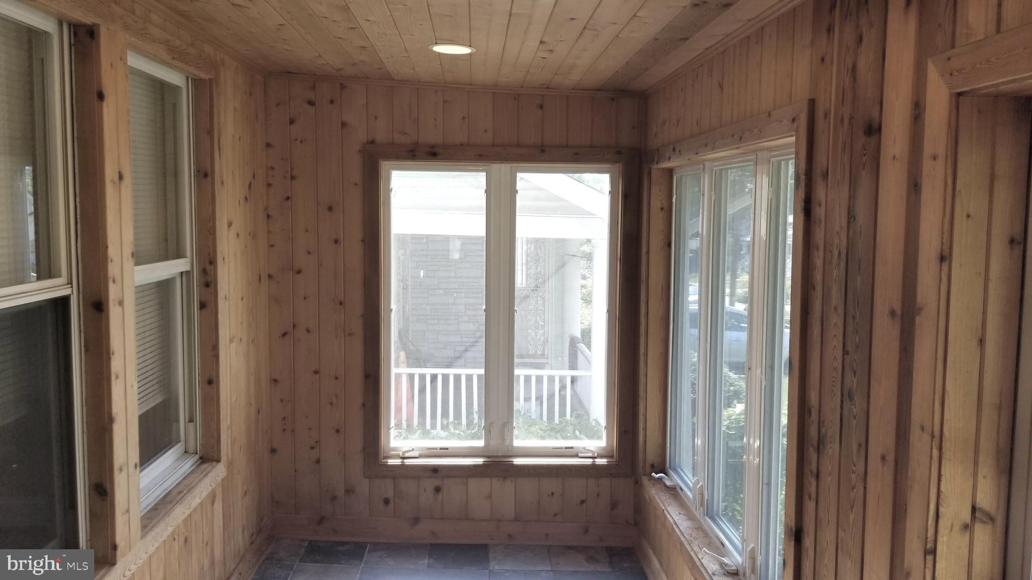 HYATTSVILLE HILLS - Residential Lease