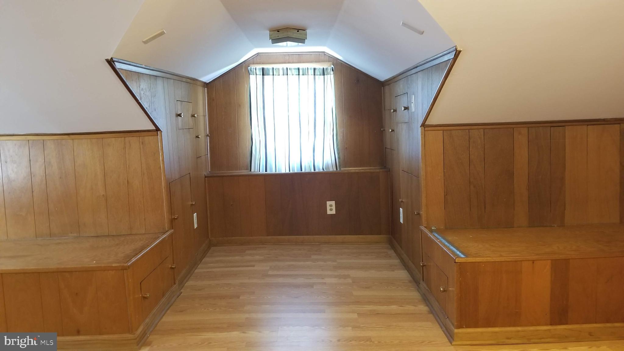 HYATTSVILLE HILLS - Residential Lease