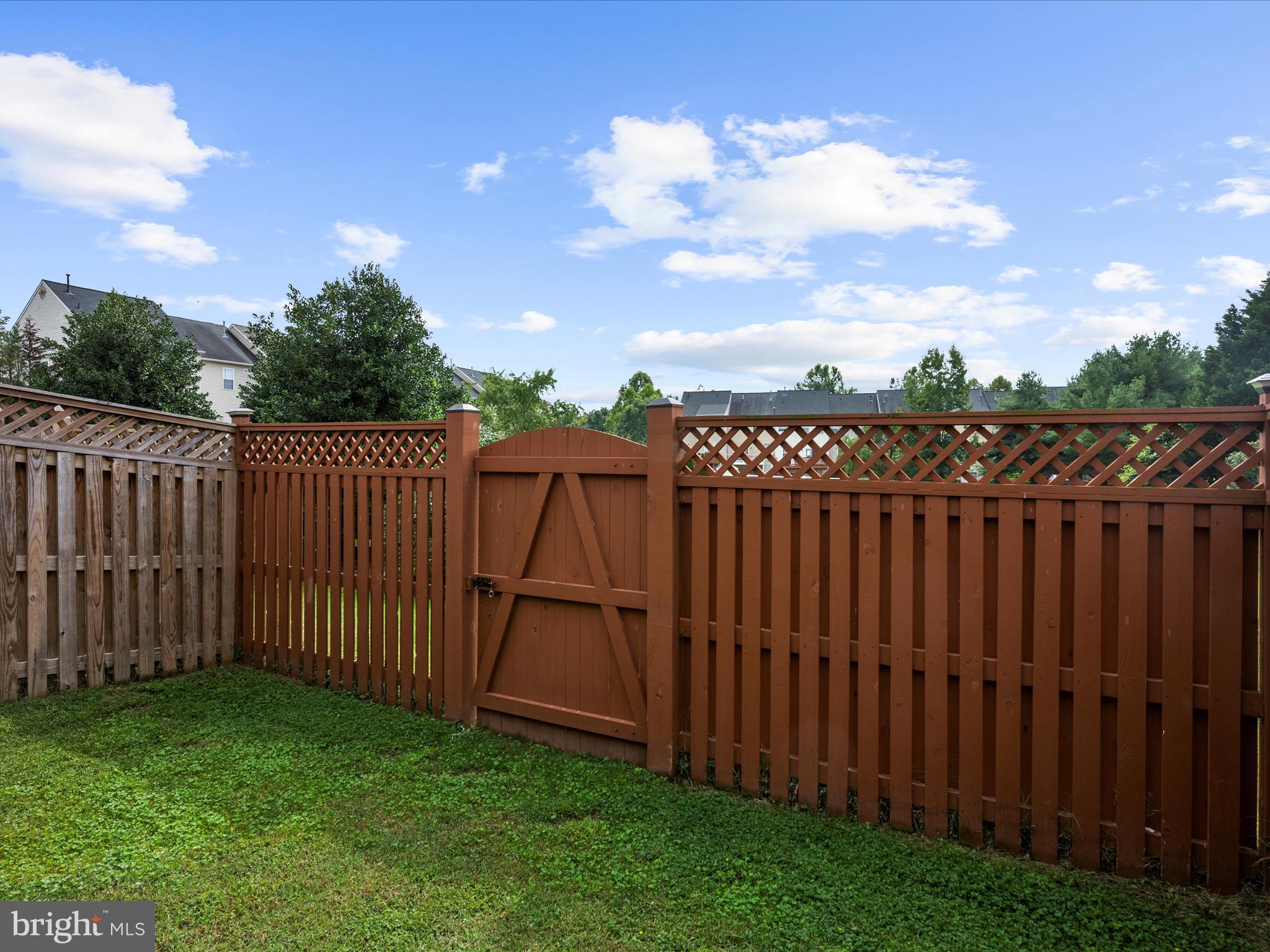 FARMINGTON VILLAGE - Residential