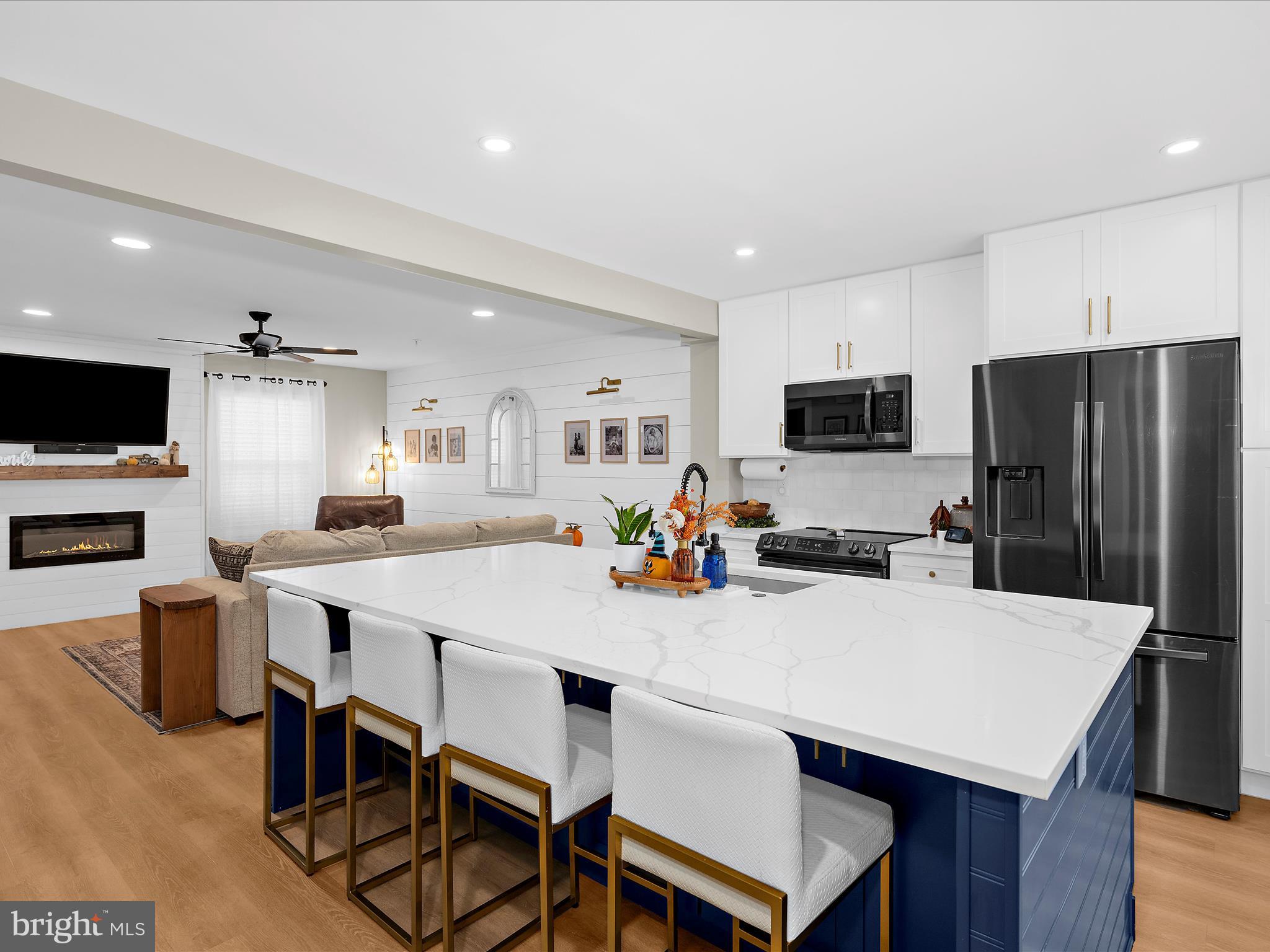 FARMINGTON VILLAGE - Residential