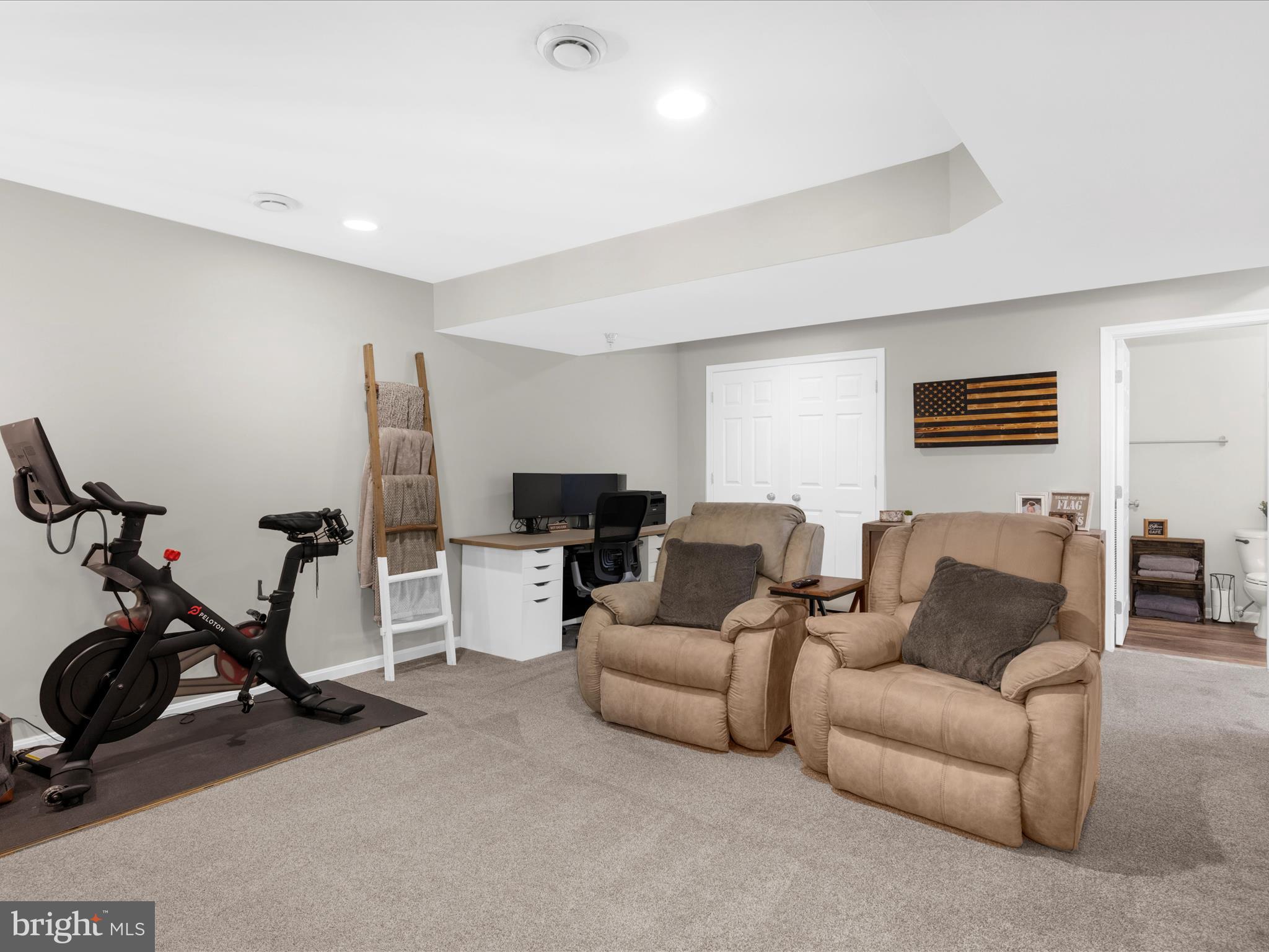 FARMINGTON VILLAGE - Residential