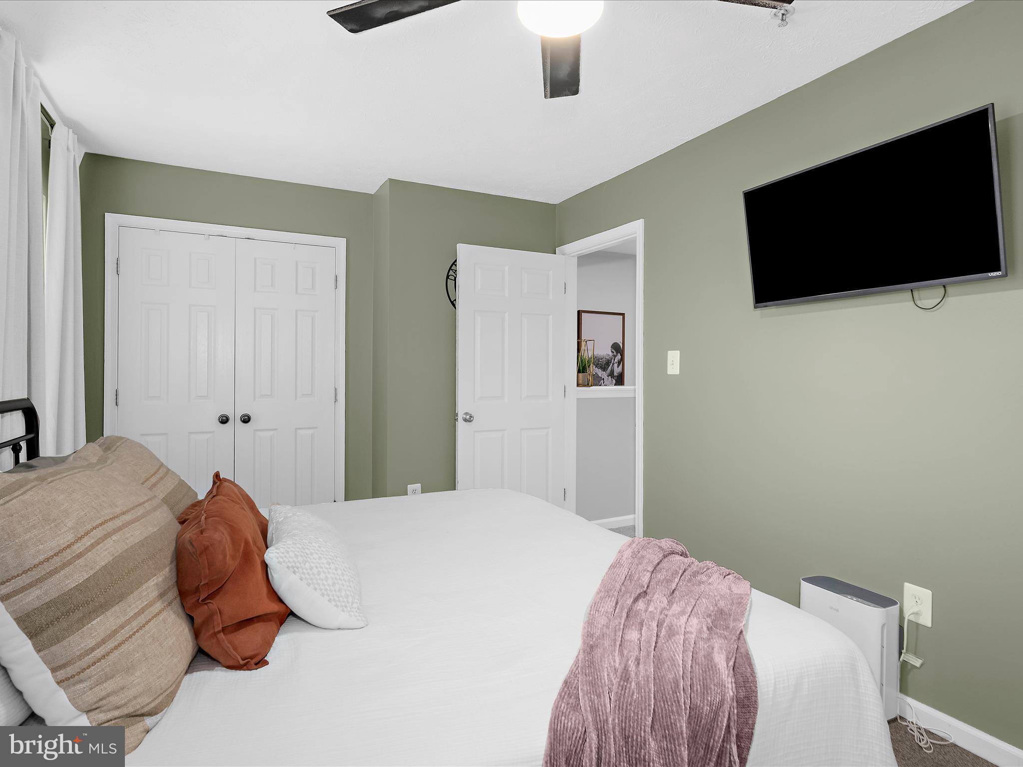 FARMINGTON VILLAGE - Residential