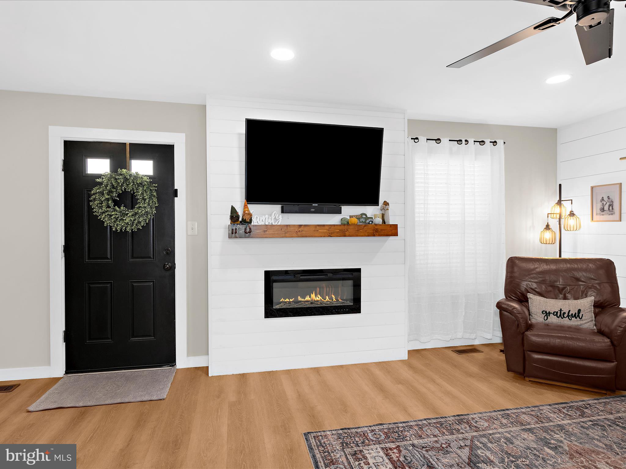 FARMINGTON VILLAGE - Residential