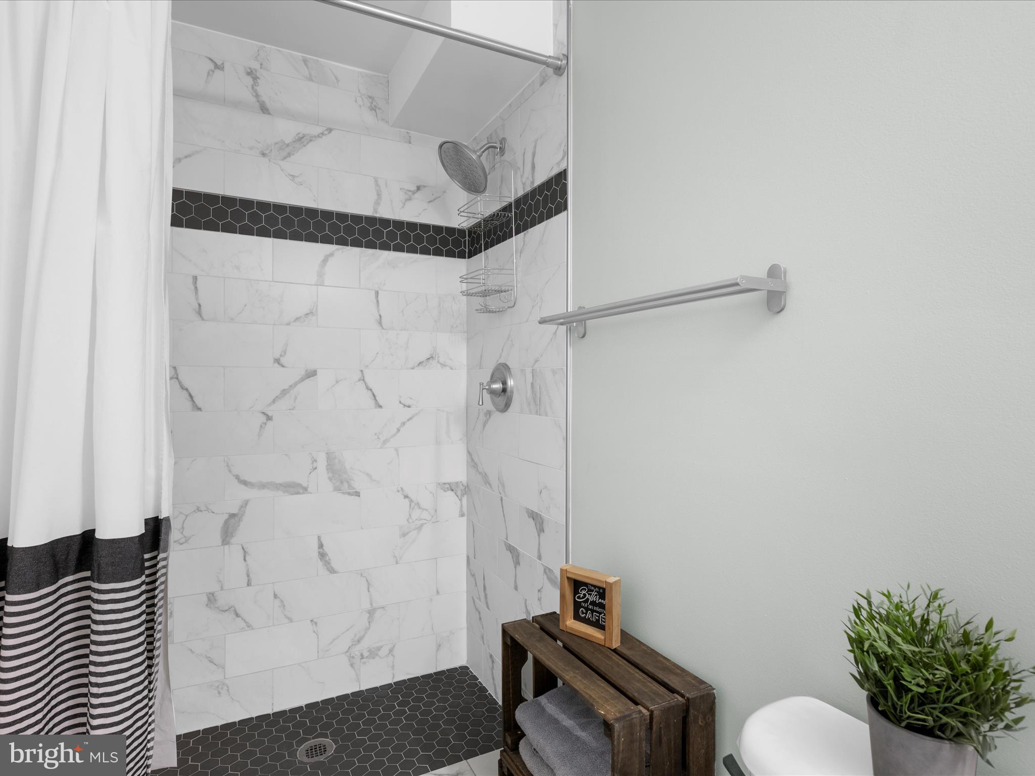 FARMINGTON VILLAGE - Residential