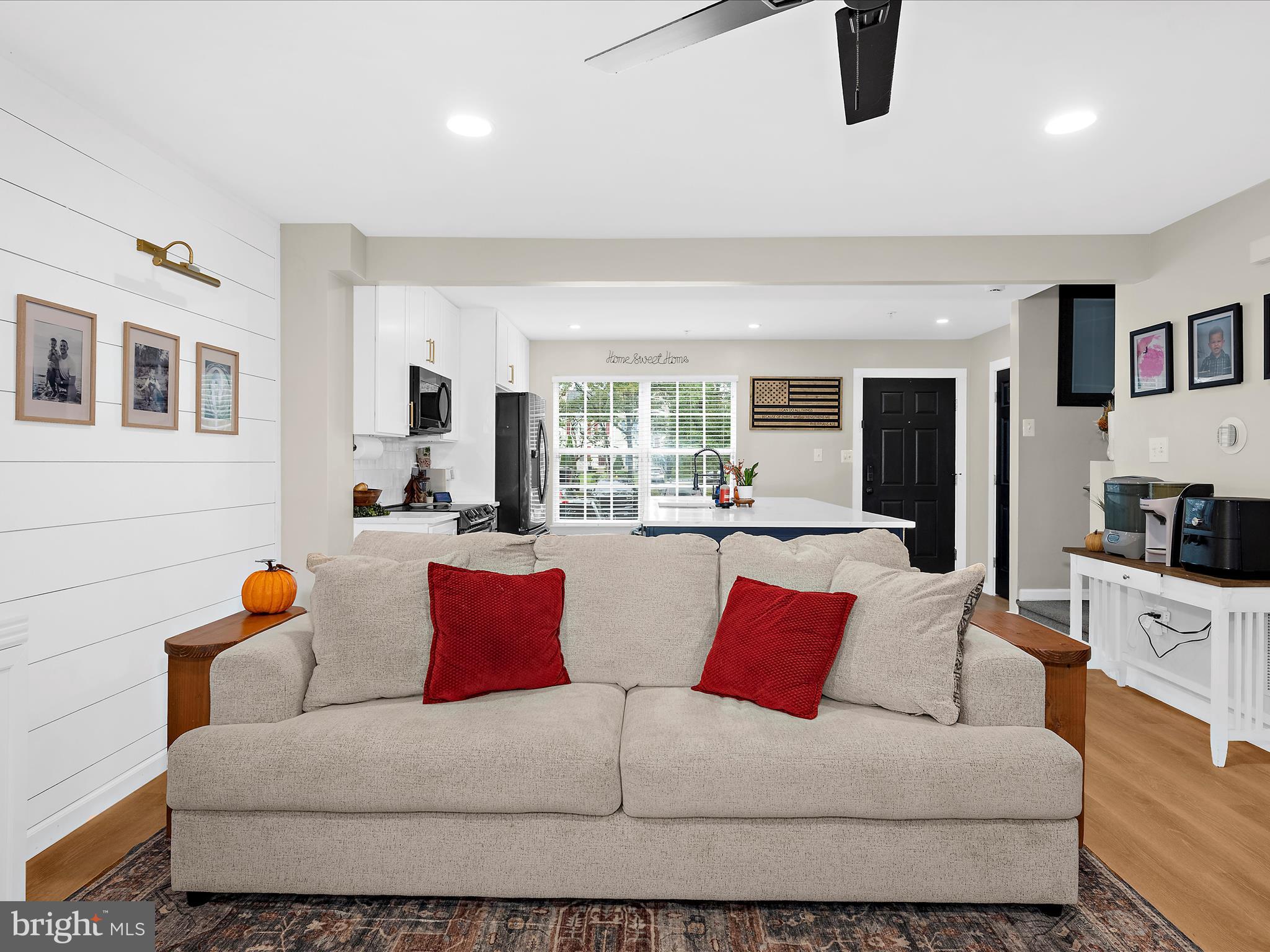 FARMINGTON VILLAGE - Residential