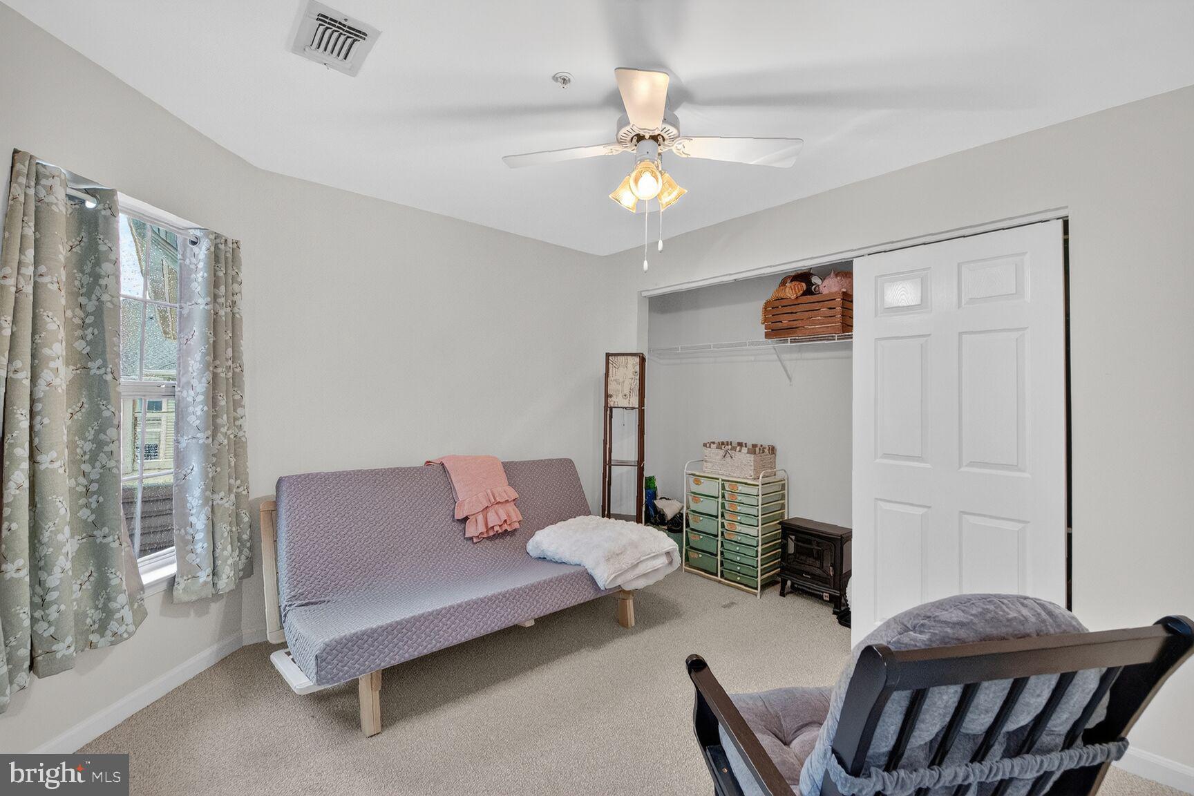 CHELSEA COURTS - Residential