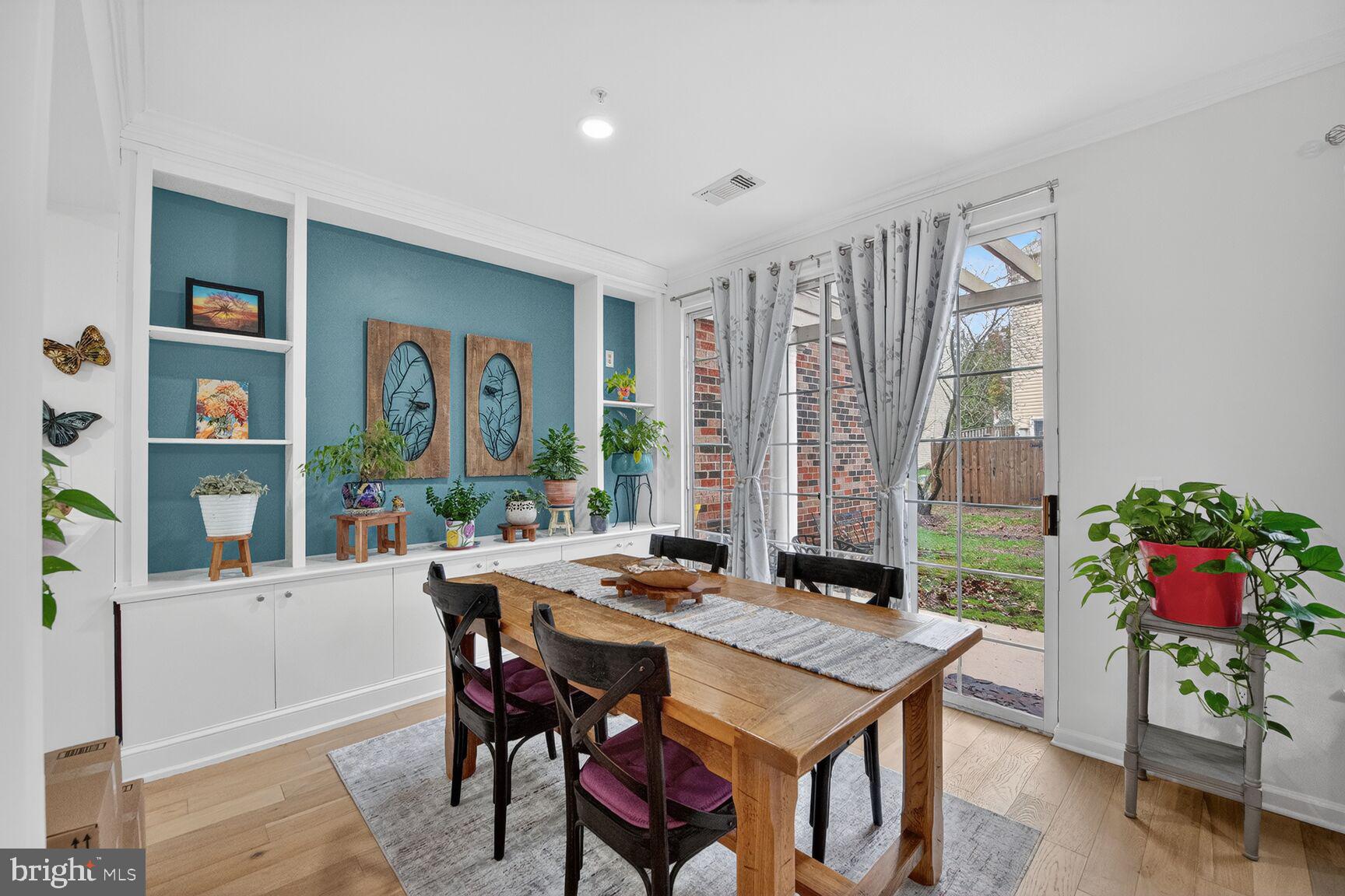 CHELSEA COURTS - Residential