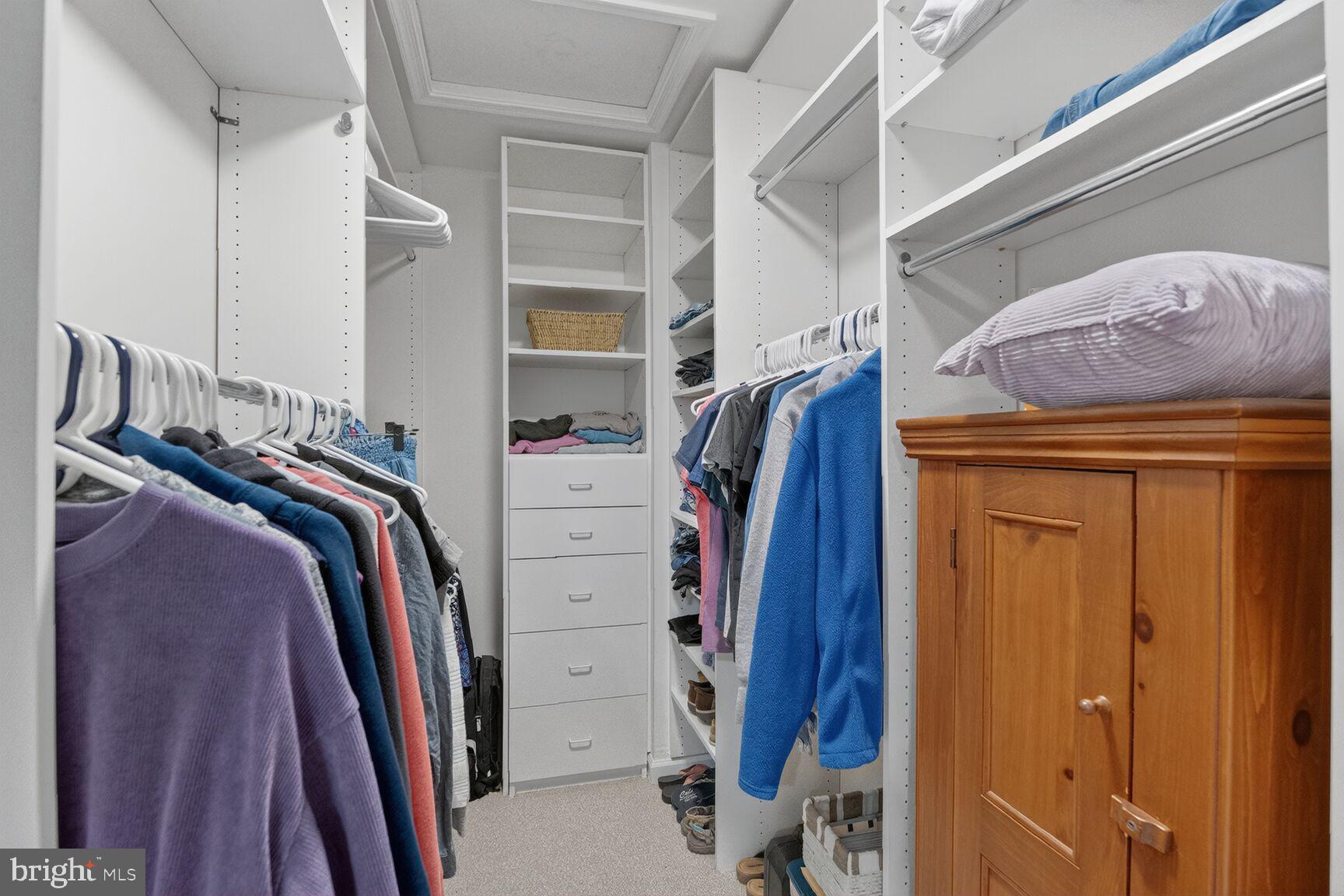 CHELSEA COURTS - Residential