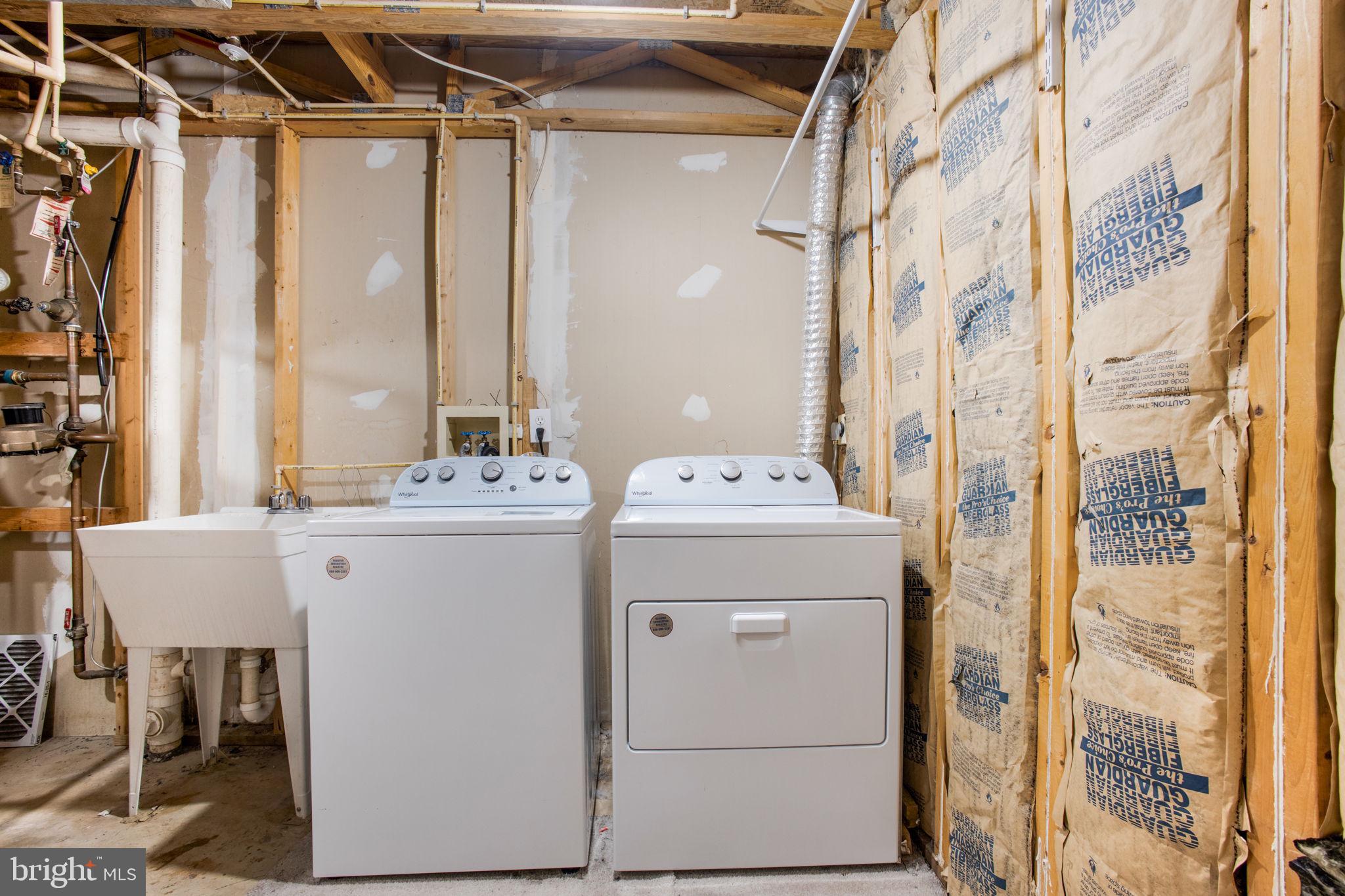 CLOVERLEAF CENTER - Residential Lease