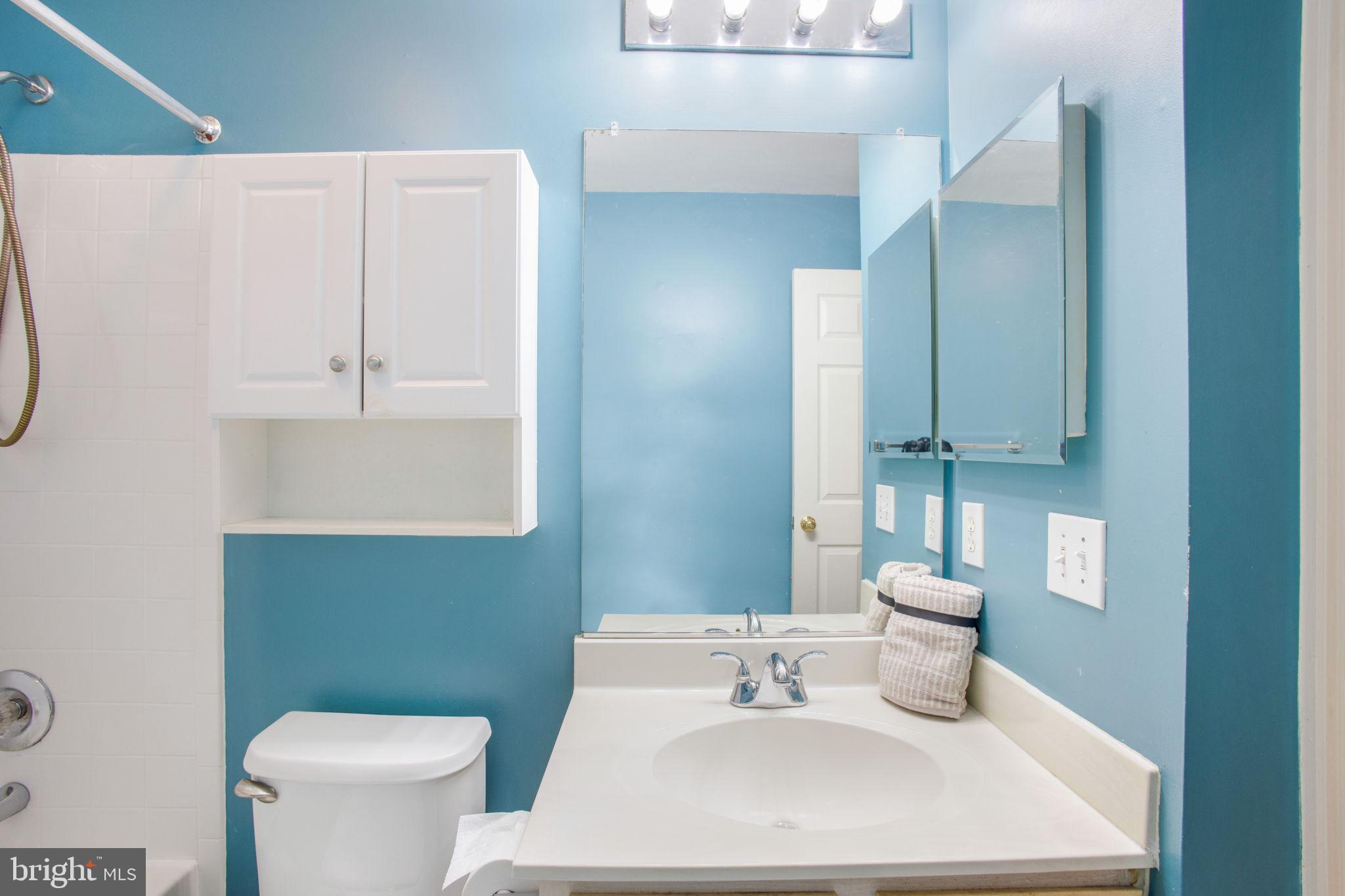 CLOVERLEAF CENTER - Residential Lease