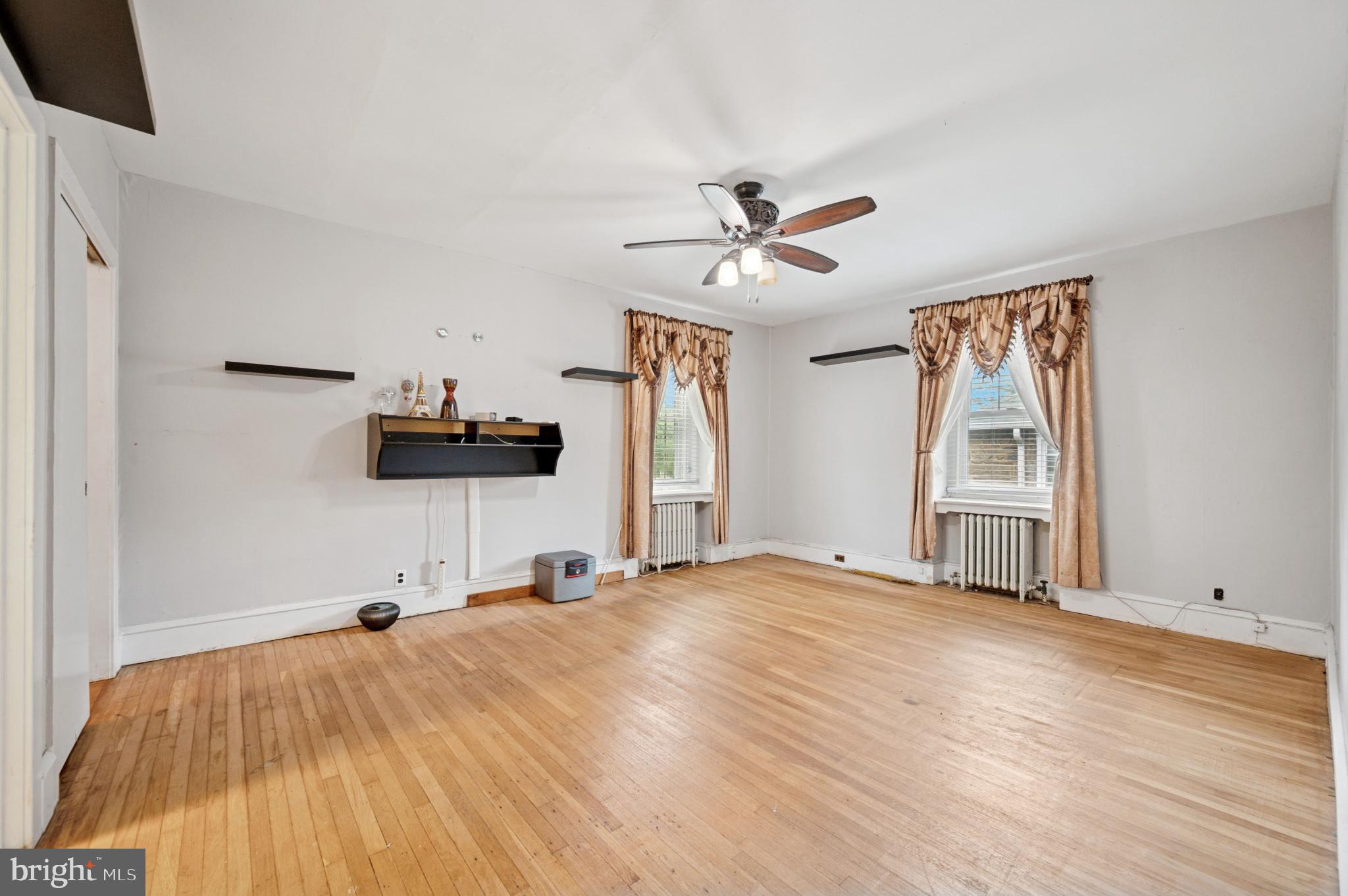 GERMANTOWN (EAST) - Residential