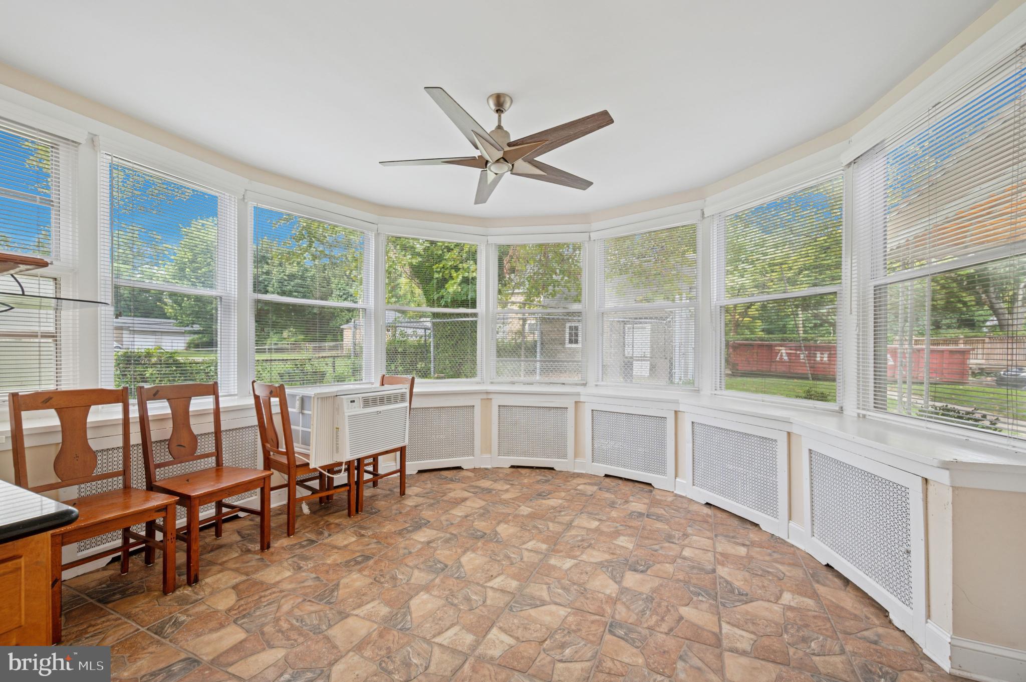 GERMANTOWN (EAST) - Residential