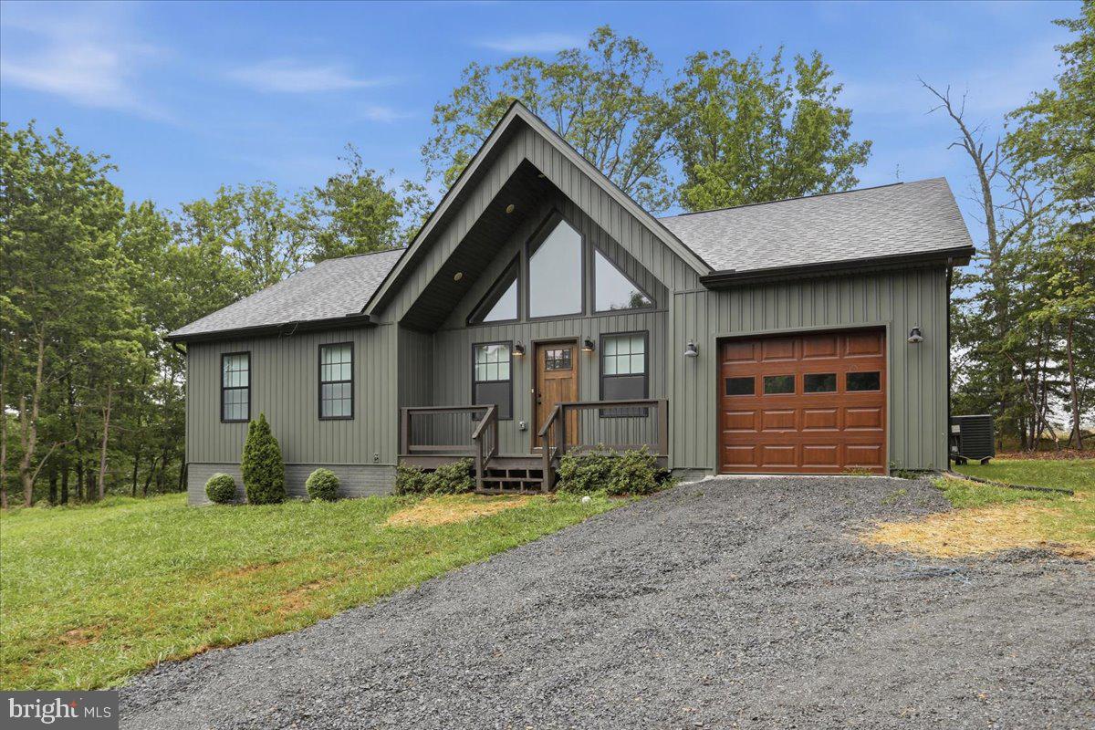 124 MEDFORD LANE