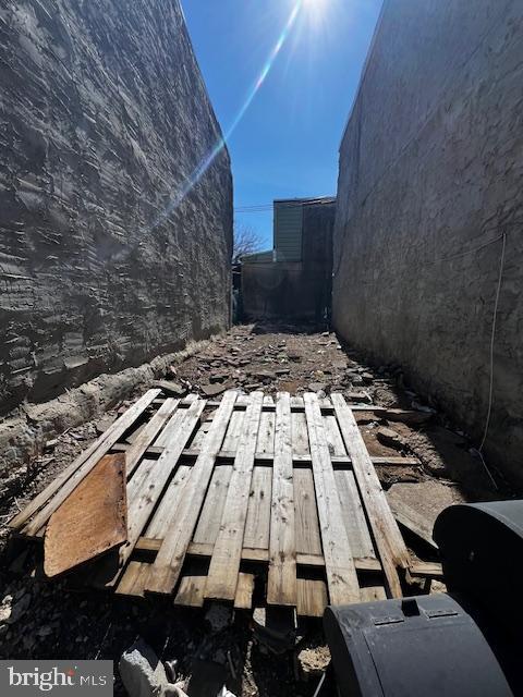 Calling all builders and investors! Here is your opportunity to secure a vacant lot in the historic Upper Kensington neighborhood. This lot is situated near B St & E Cambria St, and is poised for transformation into a lucrative real estate venture.
Please note, this lot is also located in a QOZ (Qualified Opportunity Zone).