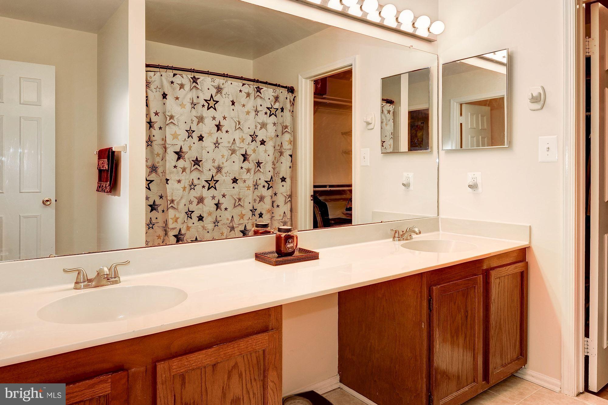 FAIR WOODS - Residential